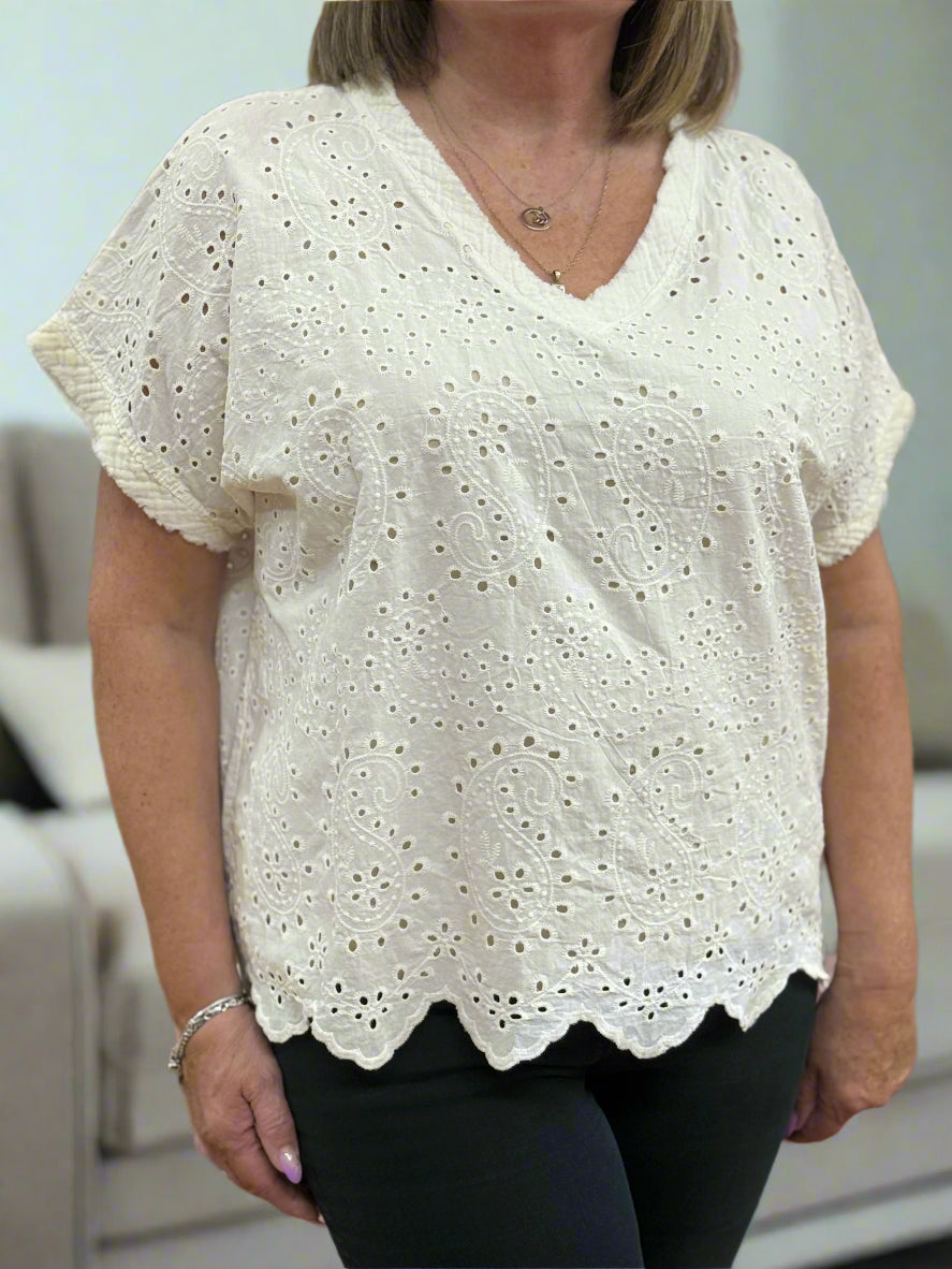TESS -EMB ANG SCOLLOP TOP