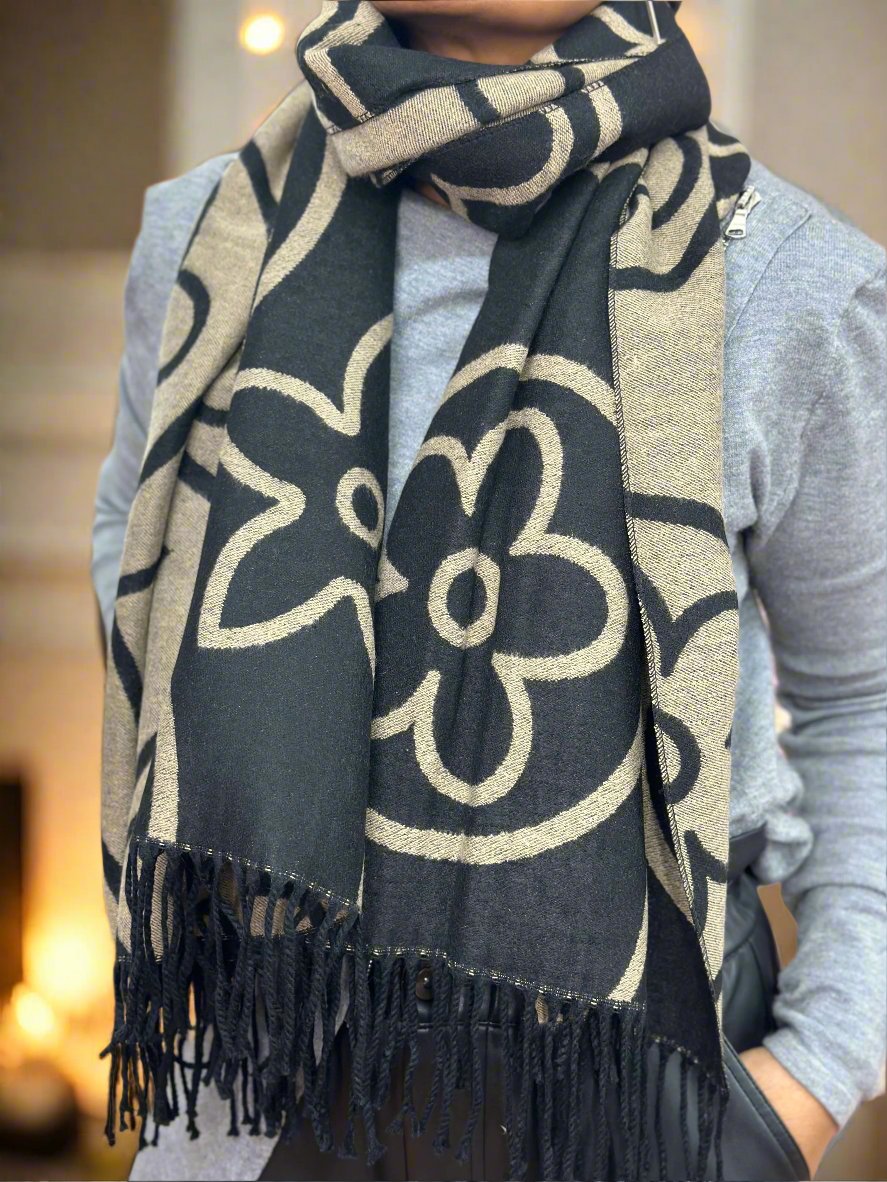REVERSIBLE D-INSPIRED SCARF