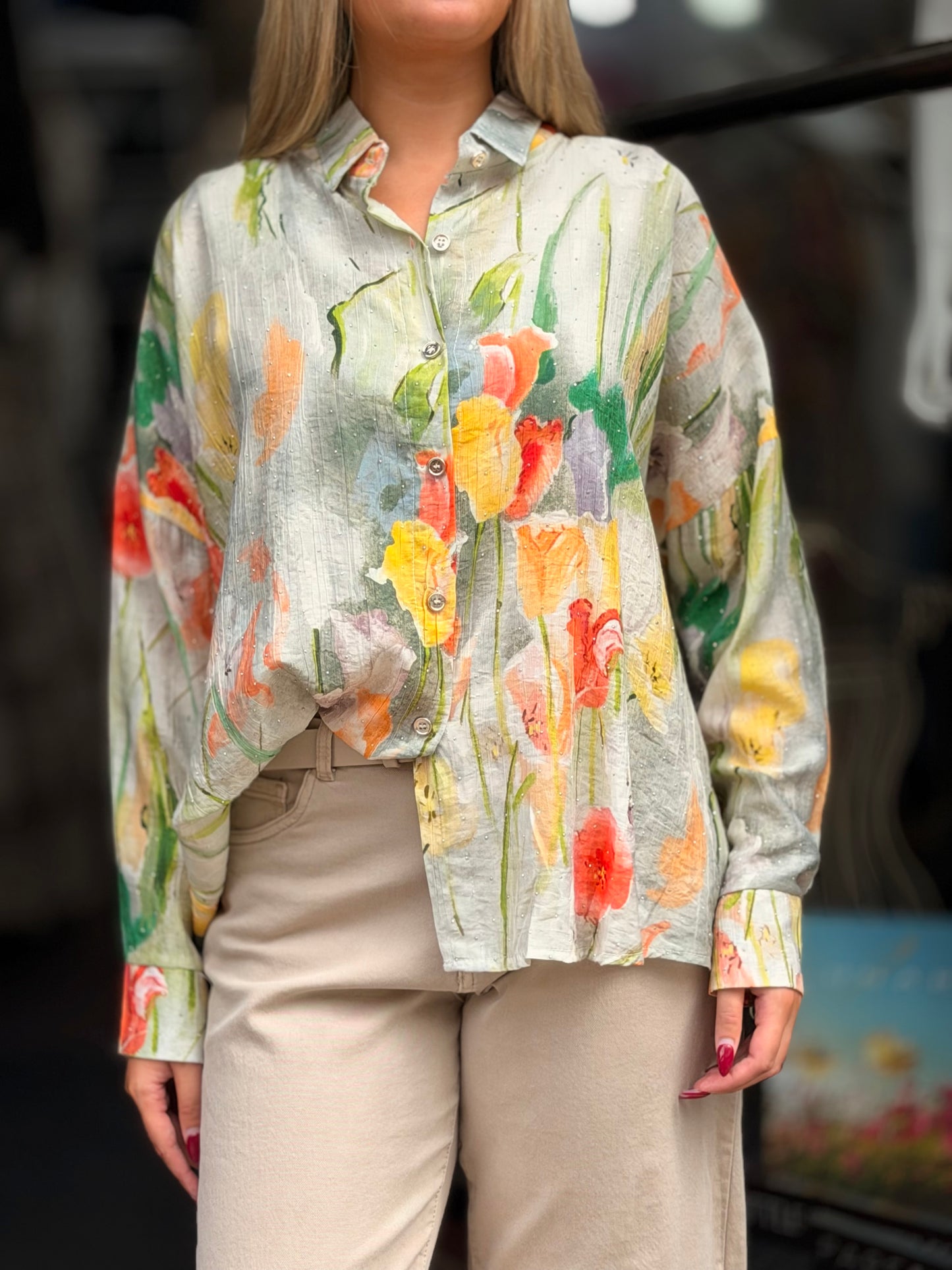 IVONNE -FLORAL PRINT STUDS SHIRT