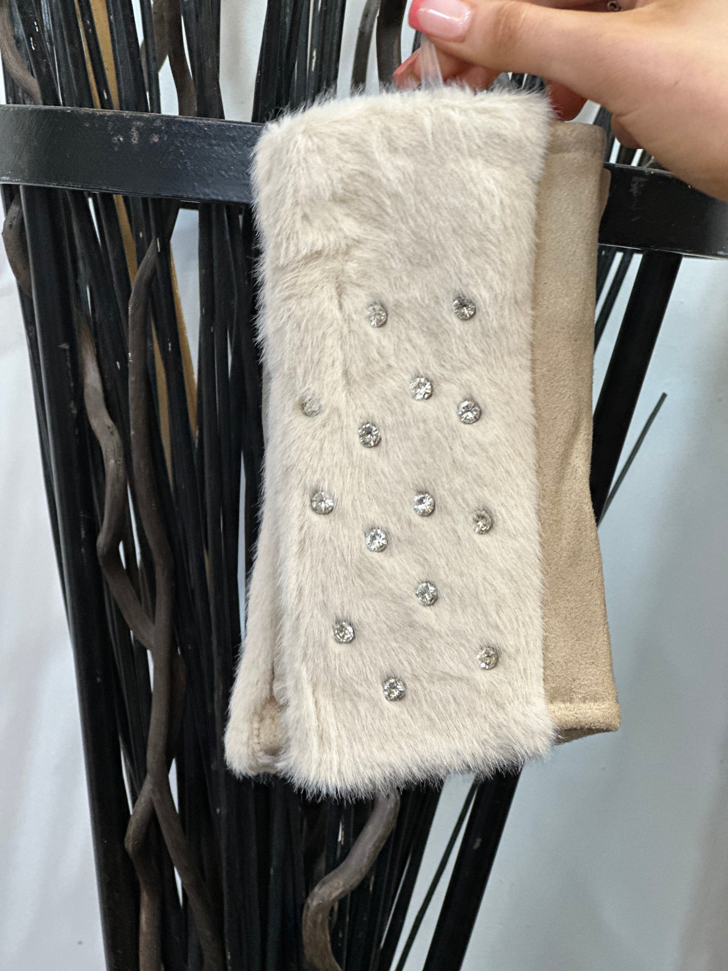 F/FUR F/LESS CRYSTALS GLOVE -