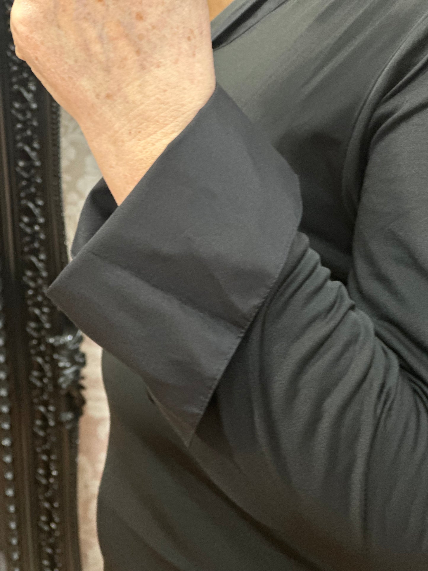 BEAU - COLLAR CUFF LAYERING TOP-BLACK