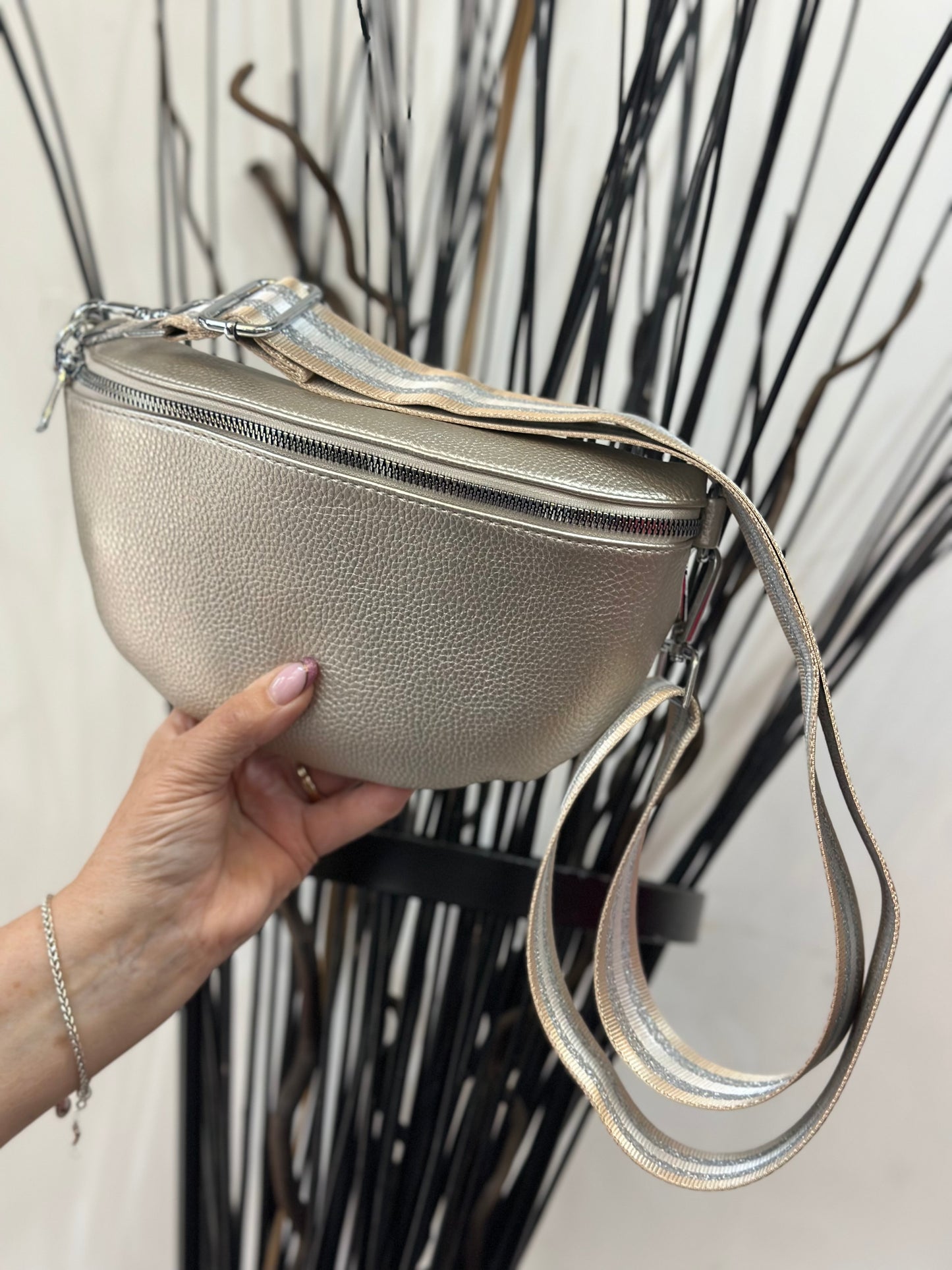 MARNI CROSSBODY BAG-