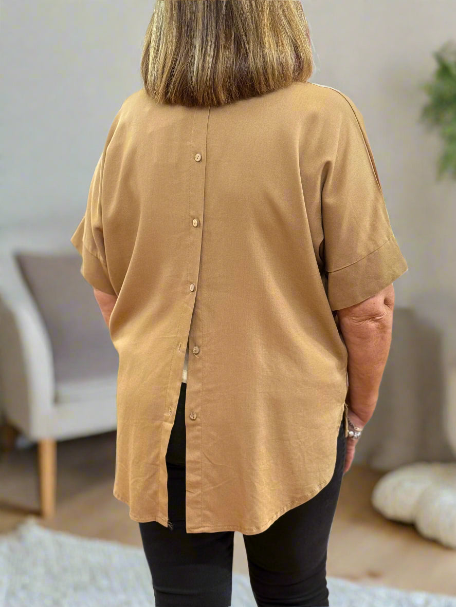 JEM BUTTON BACK TOP D/HEM