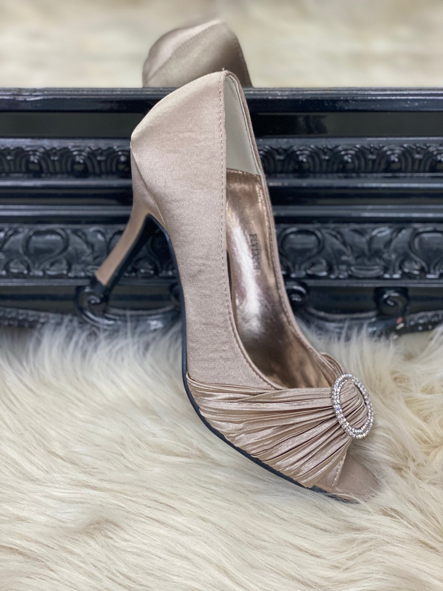 LUNAR ELEGANCE SIENNA- CHAMPAGNE