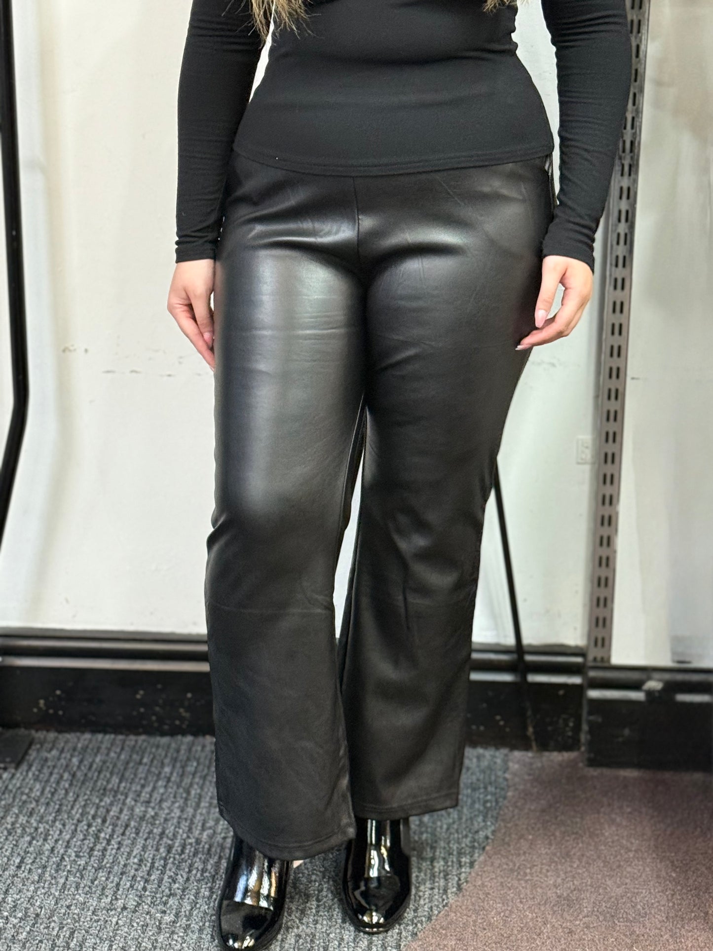 CLARISSA PU PULL UP W/LEG TROUSER