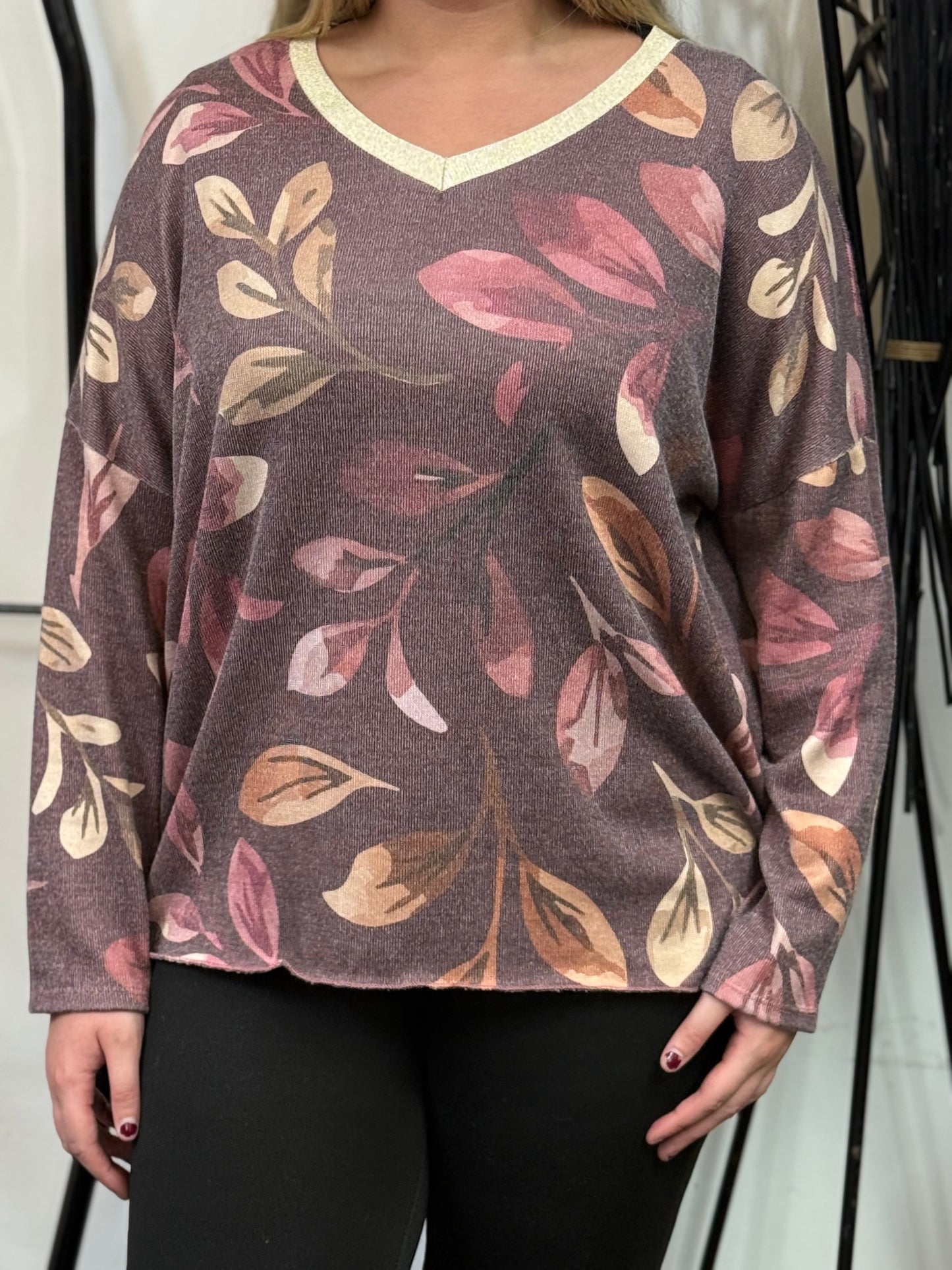 SIENNA- GOLD TRIM NECK LEAF KNIT TOP -