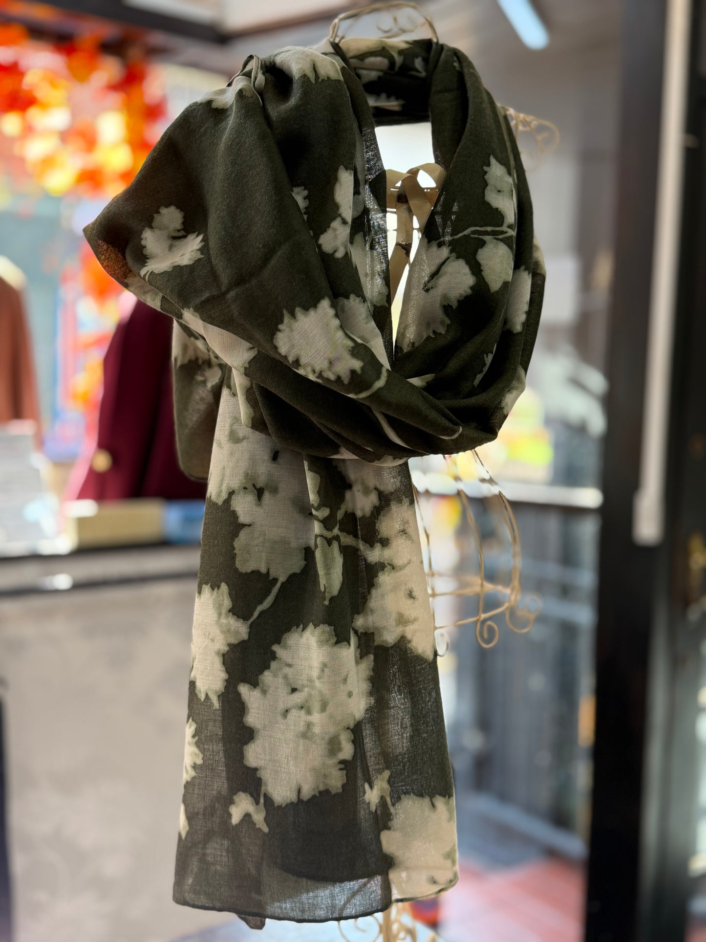 AUTUMN LEAVES- SCARF