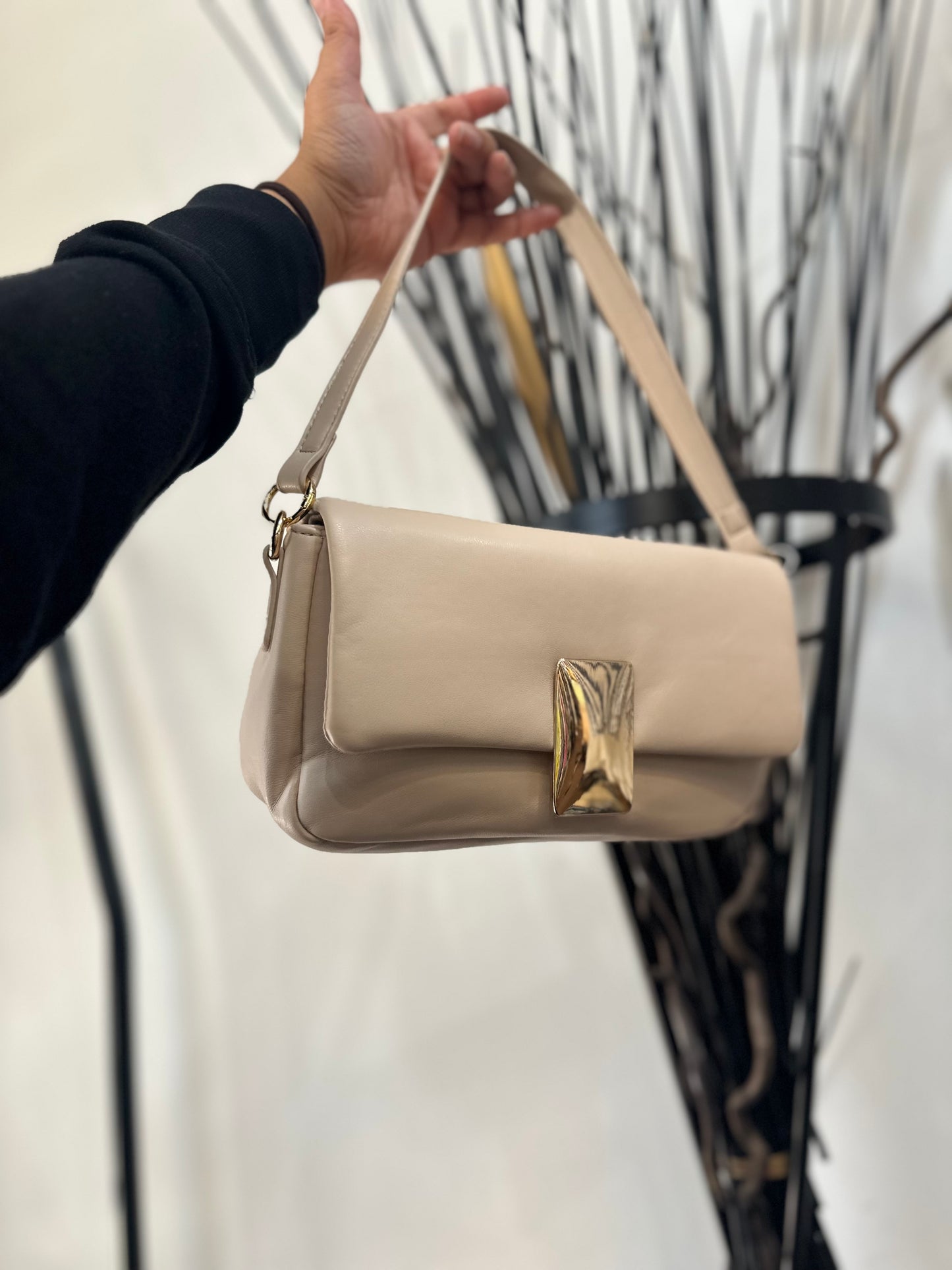 NIKKI SOFT TOUCH GOLD BUCKLE BAG