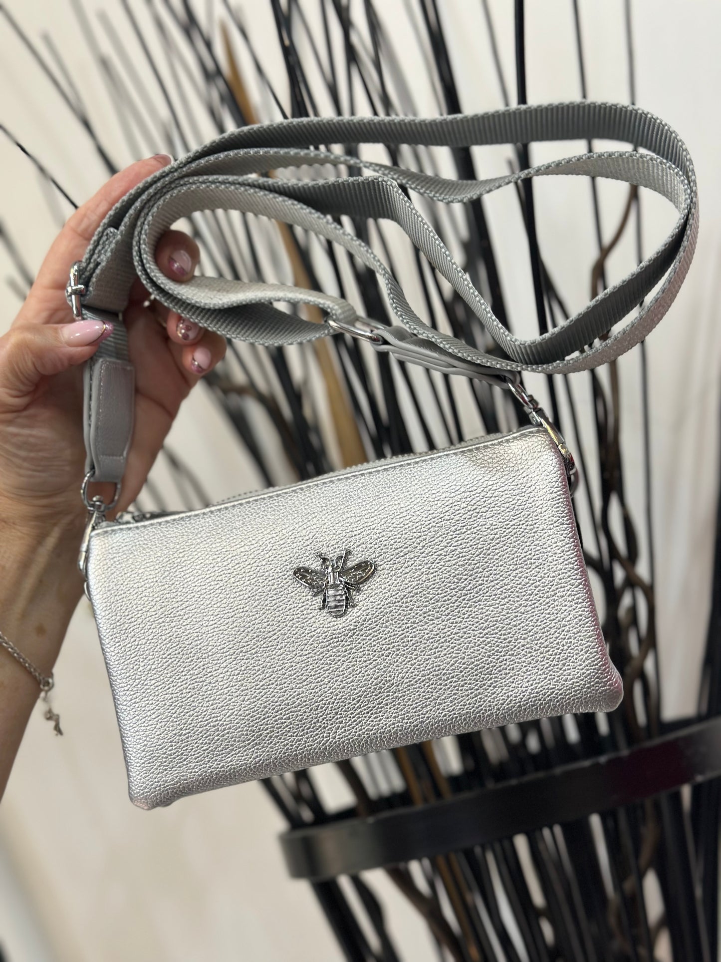 SOPHIE BEE BAG- USE CODE