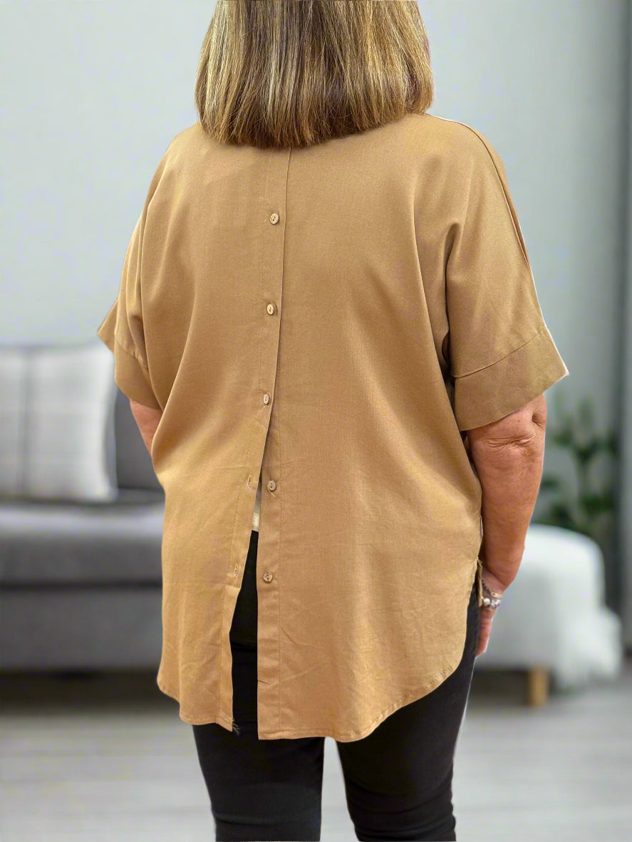 JEM BUTTON BACK TOP D/HEM