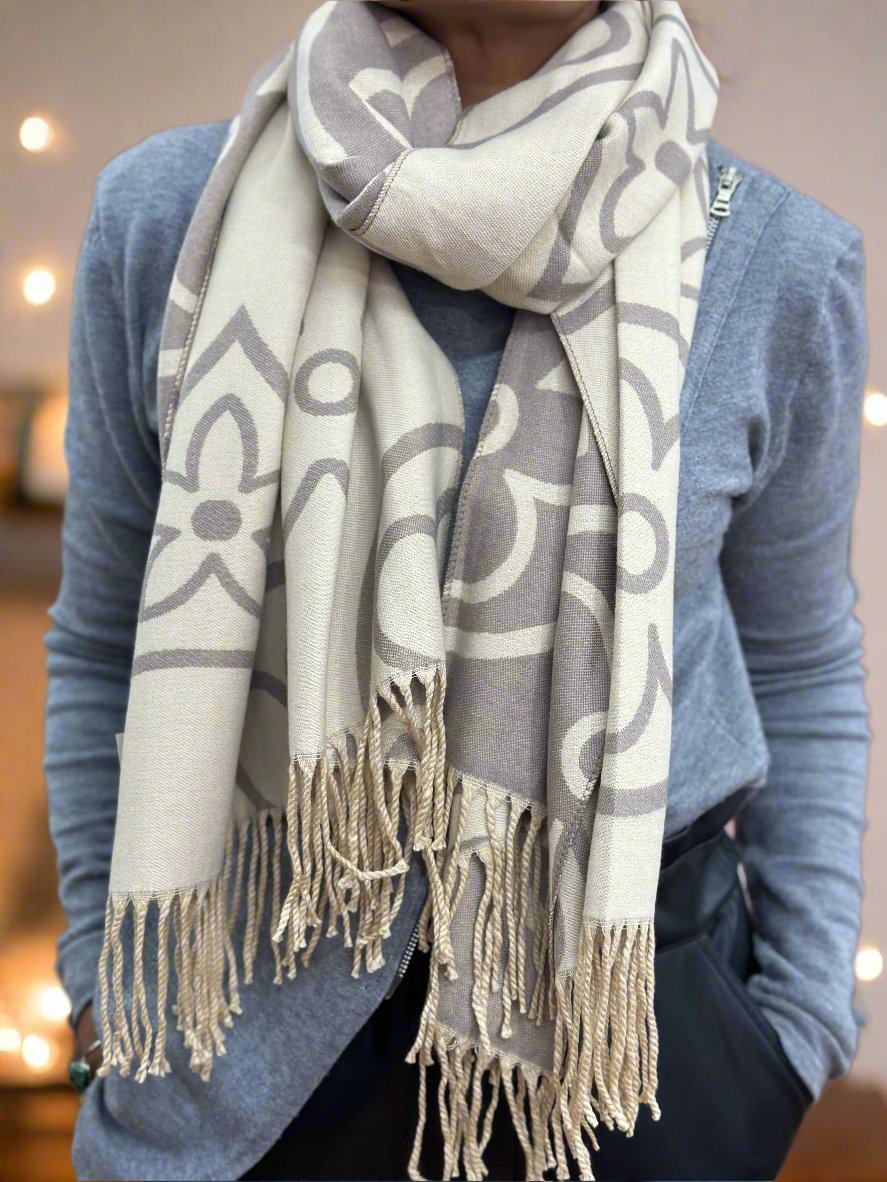 REVERSIBLE D-INSPIRED SCARF
