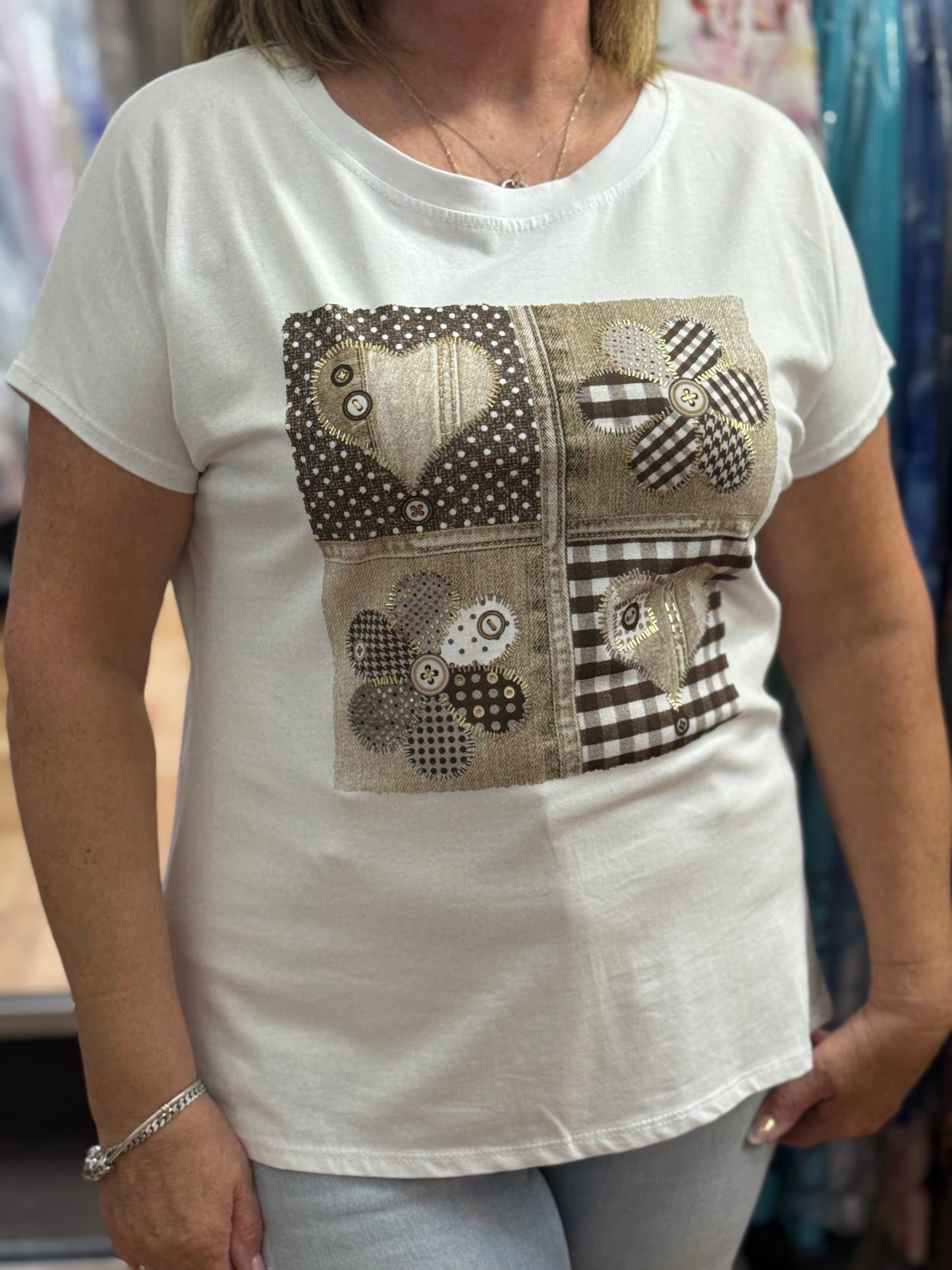 CALIPSO-PATCH HEARTS & FLOWER TEE