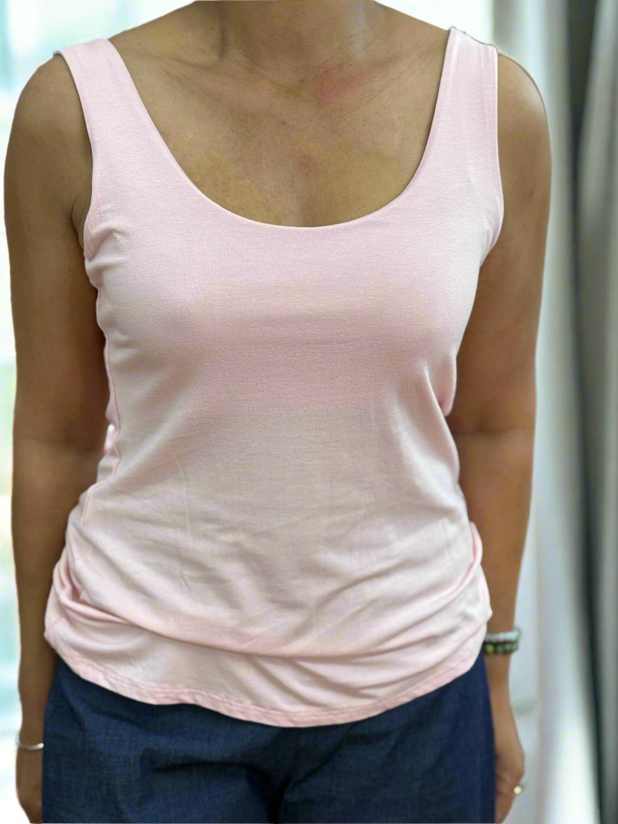 MWBASIC FINN D/L VEST TOP
