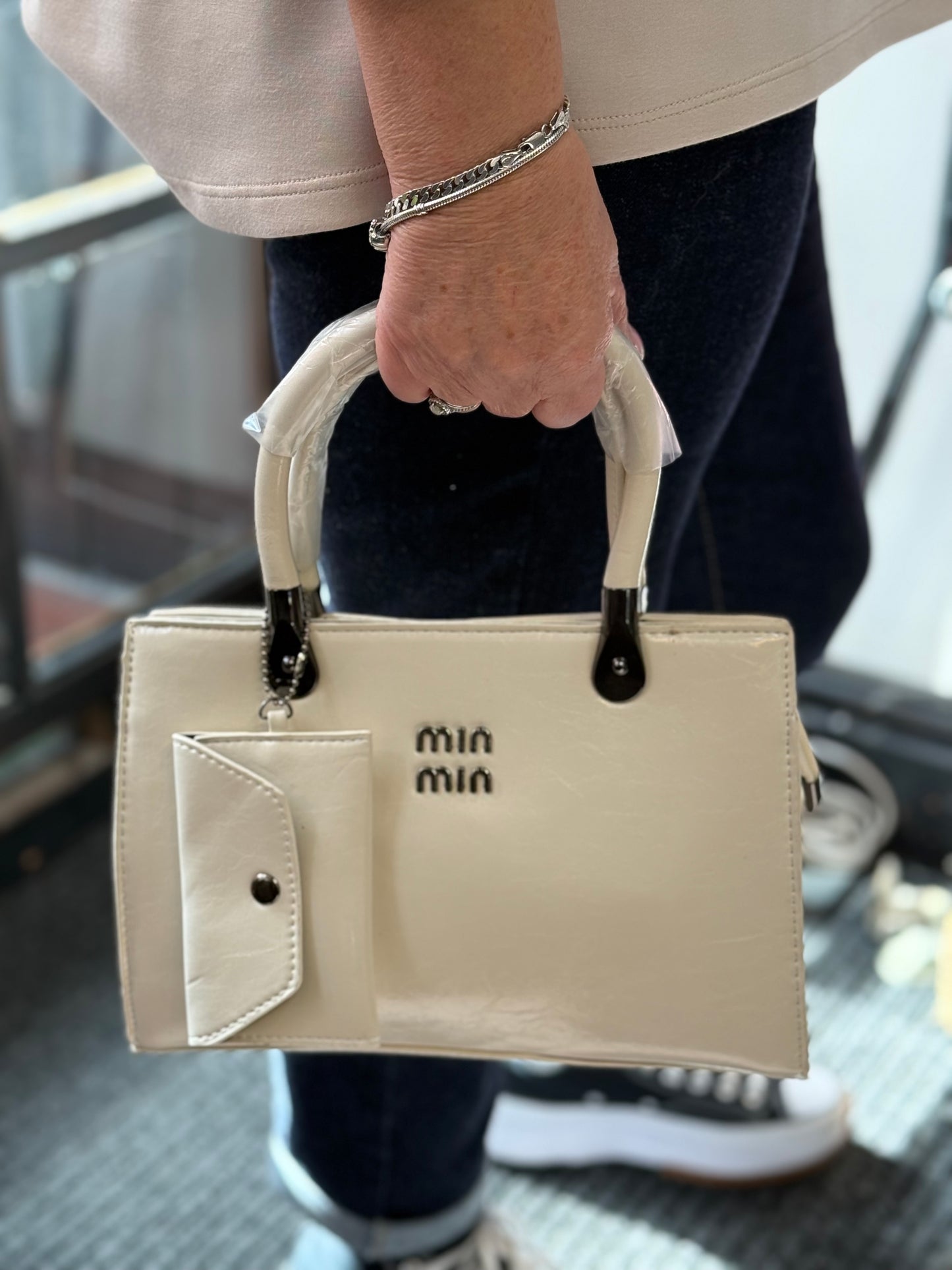 MIN-MIN- VEGAN LEATHER WALLET H/BAG
