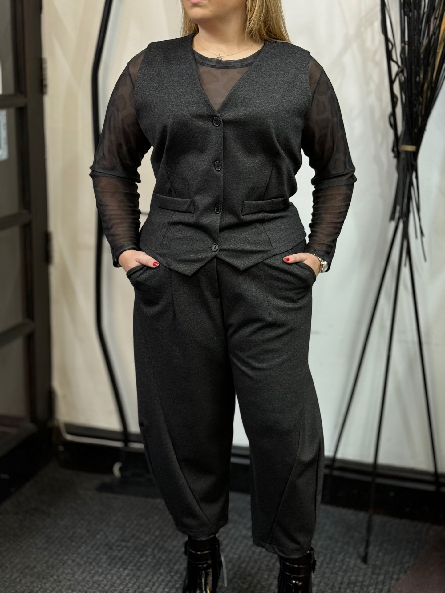 CHESTER COLLECTION- PANTALOON 50% OFF