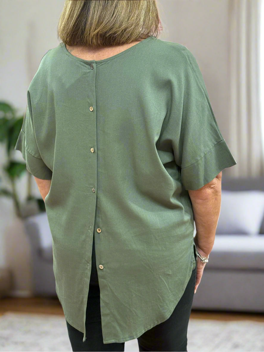 JEM BUTTON BACK TOP D/HEM