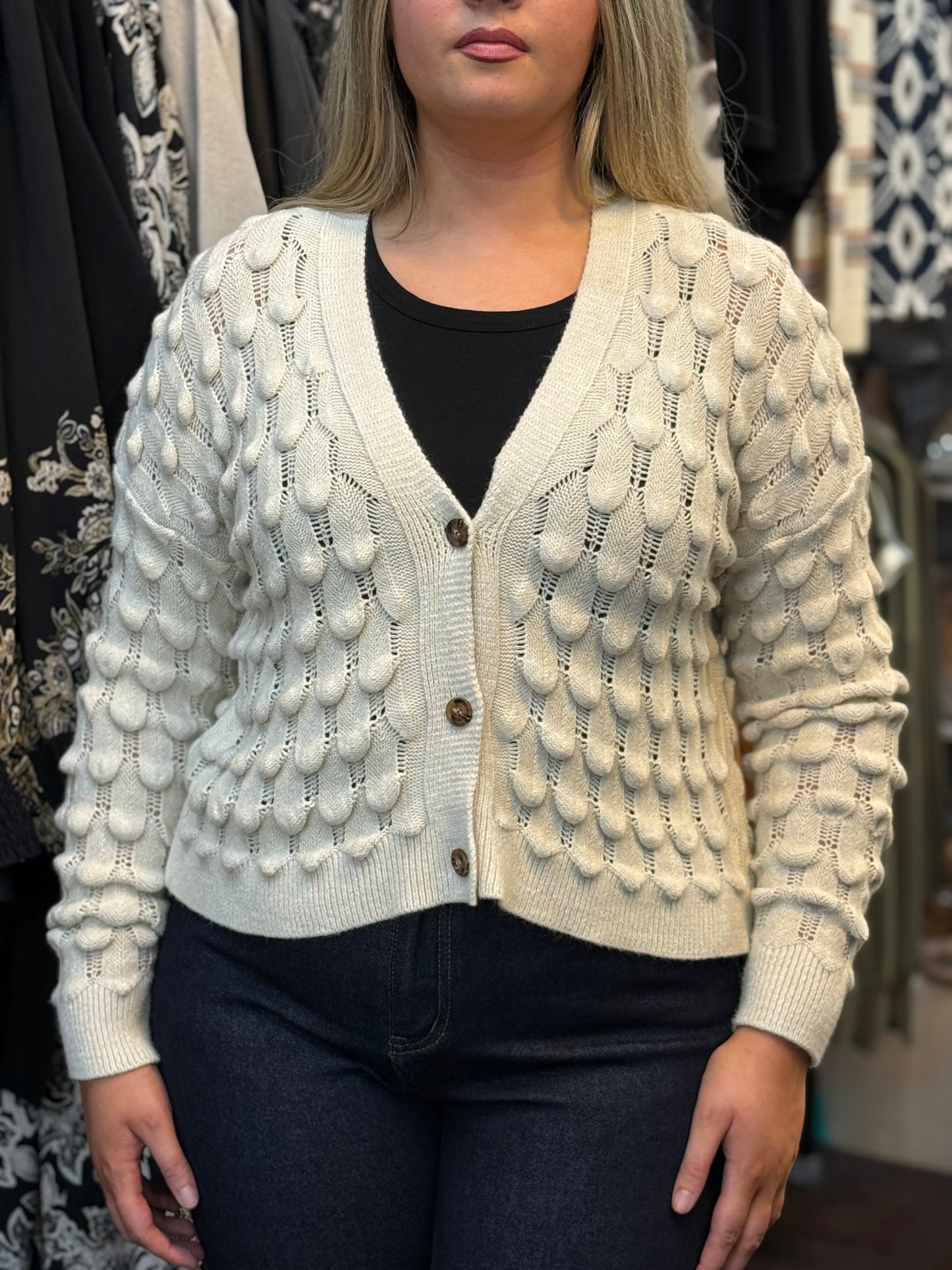 SAMIE- SCOLLOP KNITTED CARDI