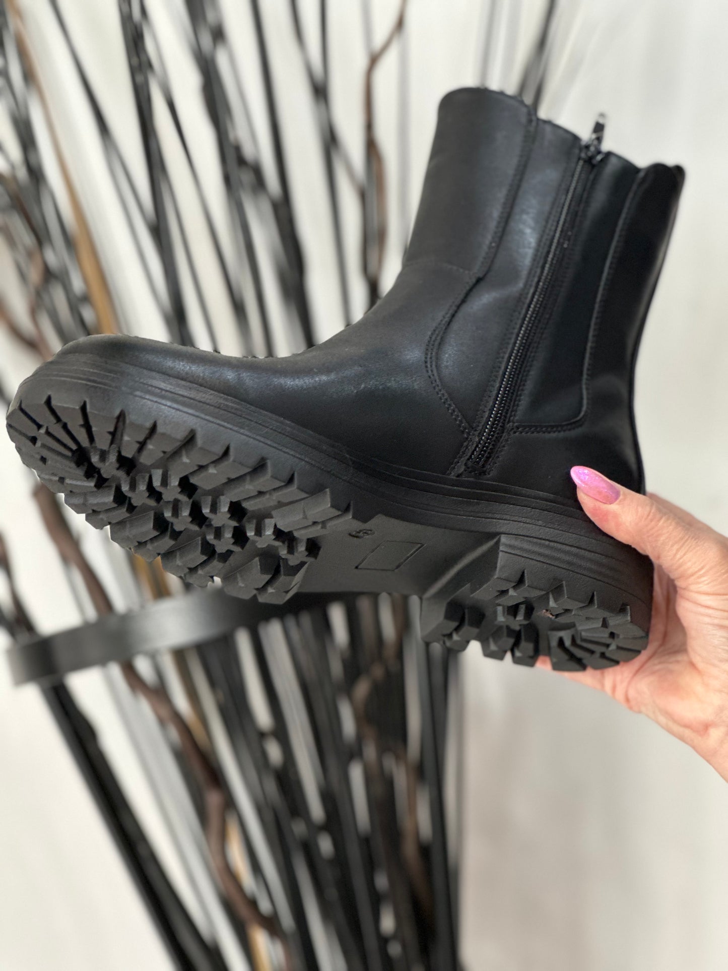 GABRIELLA- ZIP UP CHELSEA BOOT-BLACK -FLASH££OFF