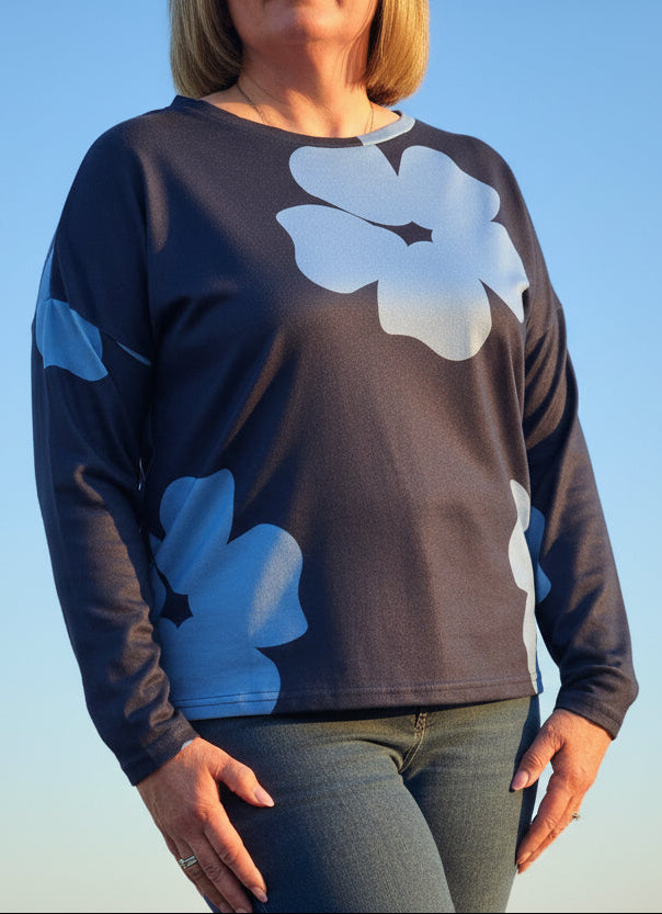 BYOUNG-PIETA TOP- BIG FLOWER DELLA- NAVY - #MD10