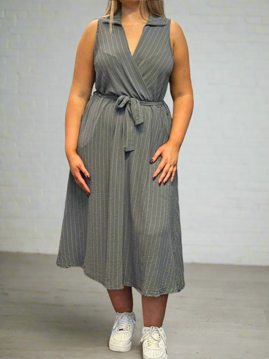 ST IVES- TONI PINSTRIPE COLLAR DRESS