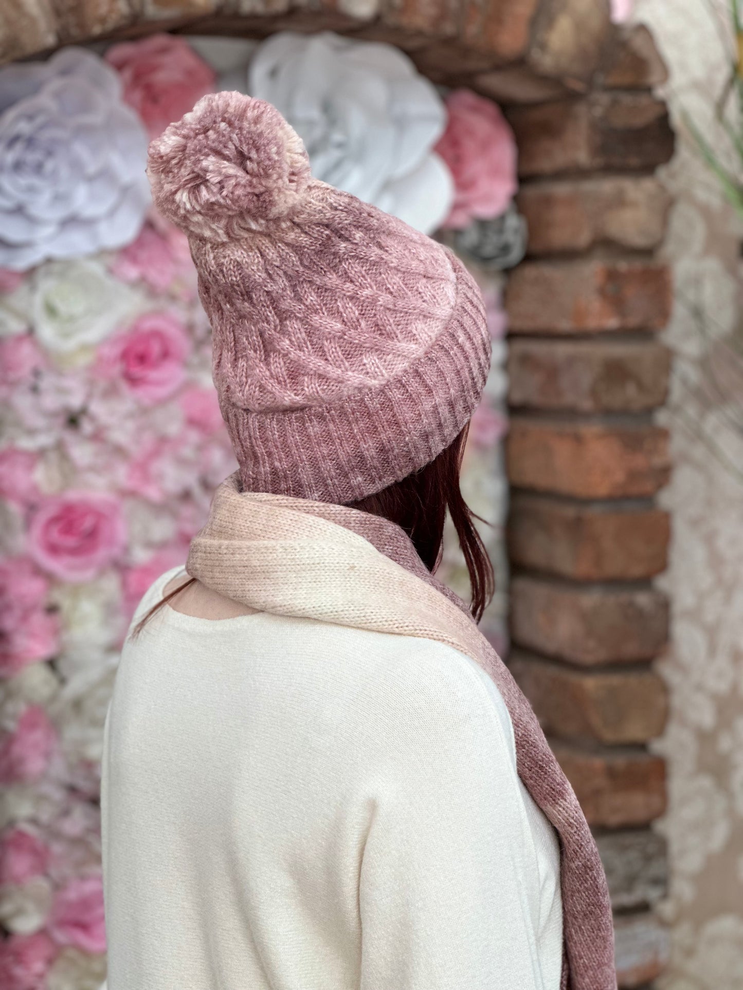 IMOGEN -CABLE BOBBLE HAT&SCARF SET