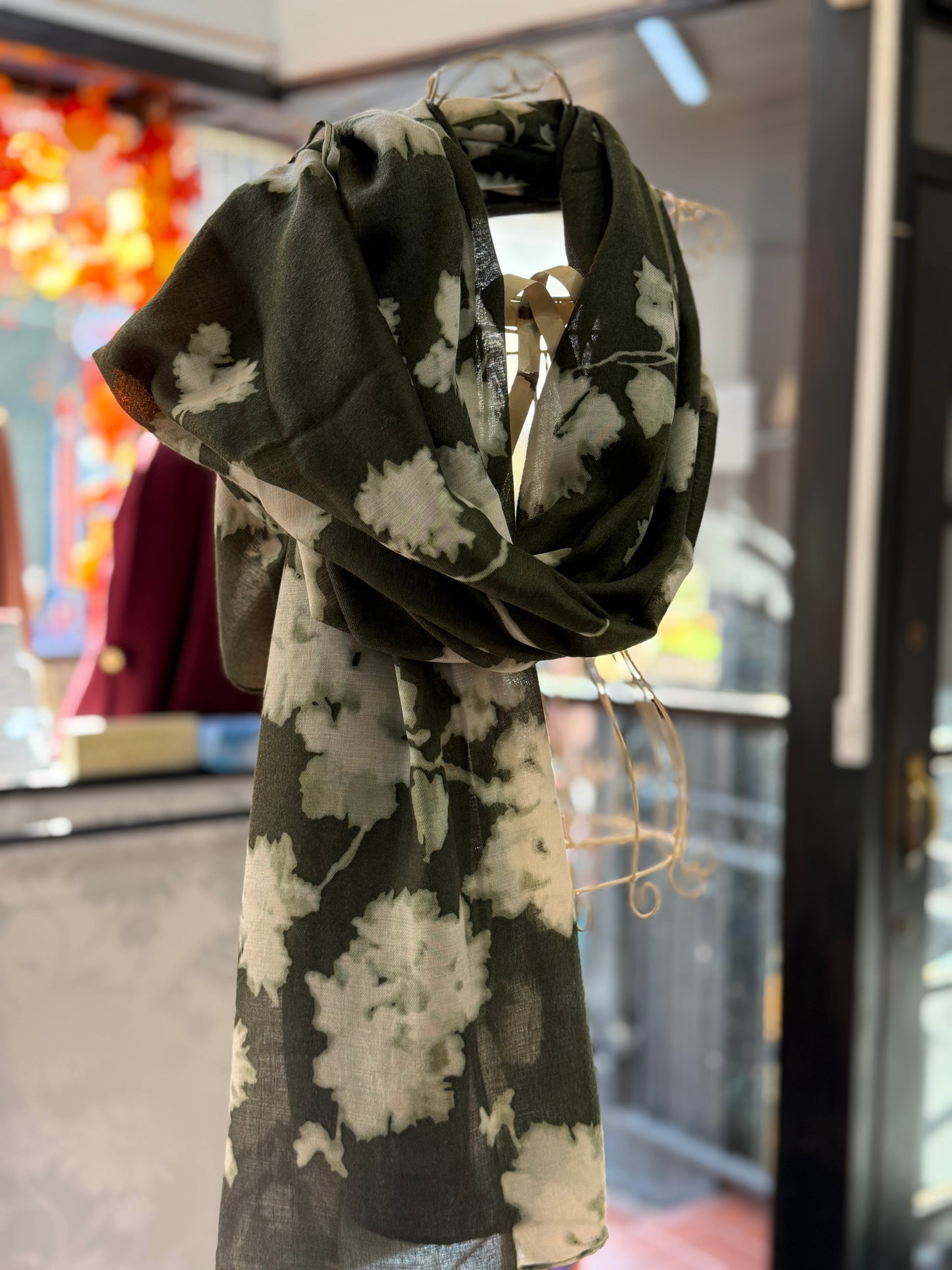 AUTUMN LEAVES- SCARF