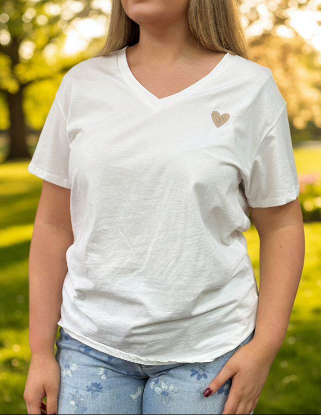 LENA-EMB HEART V/NECK TEE