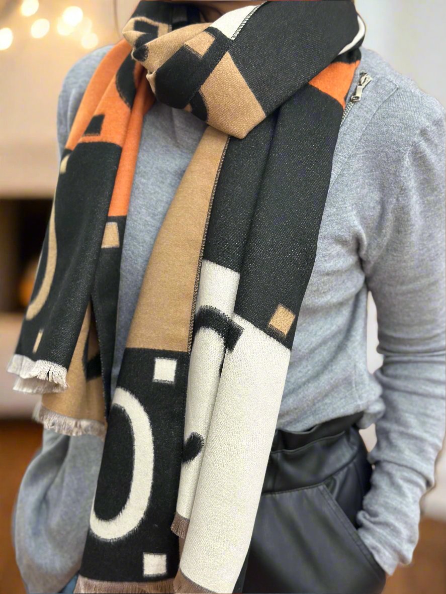 REVERSIBLE D-INSPIRED SCARF