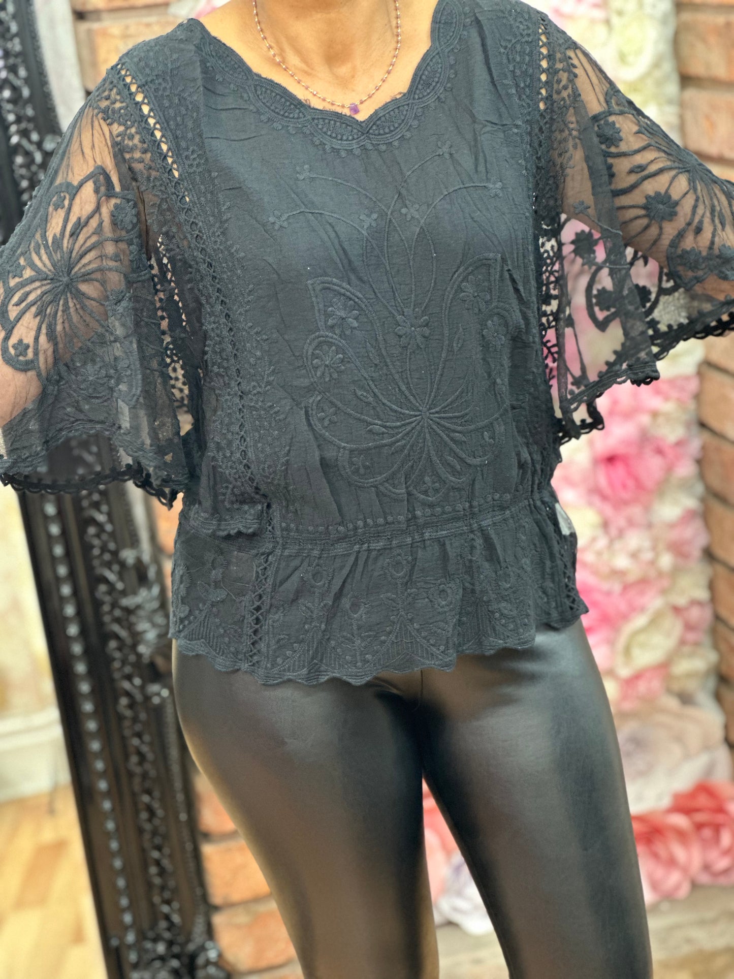 BUTTERFLY EMB MESH TOP