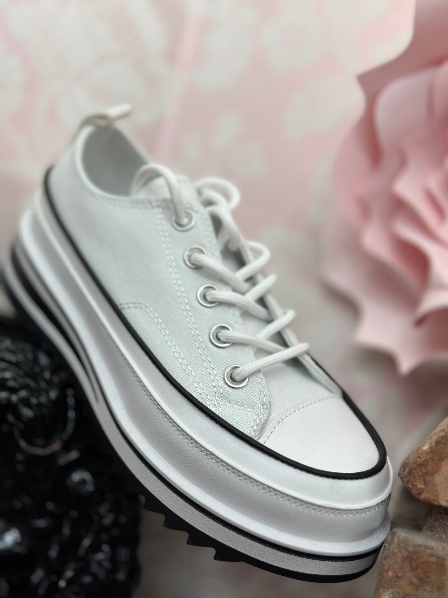 CANVAS D-INSPIRED PLATFORM TRAINER-WHITE