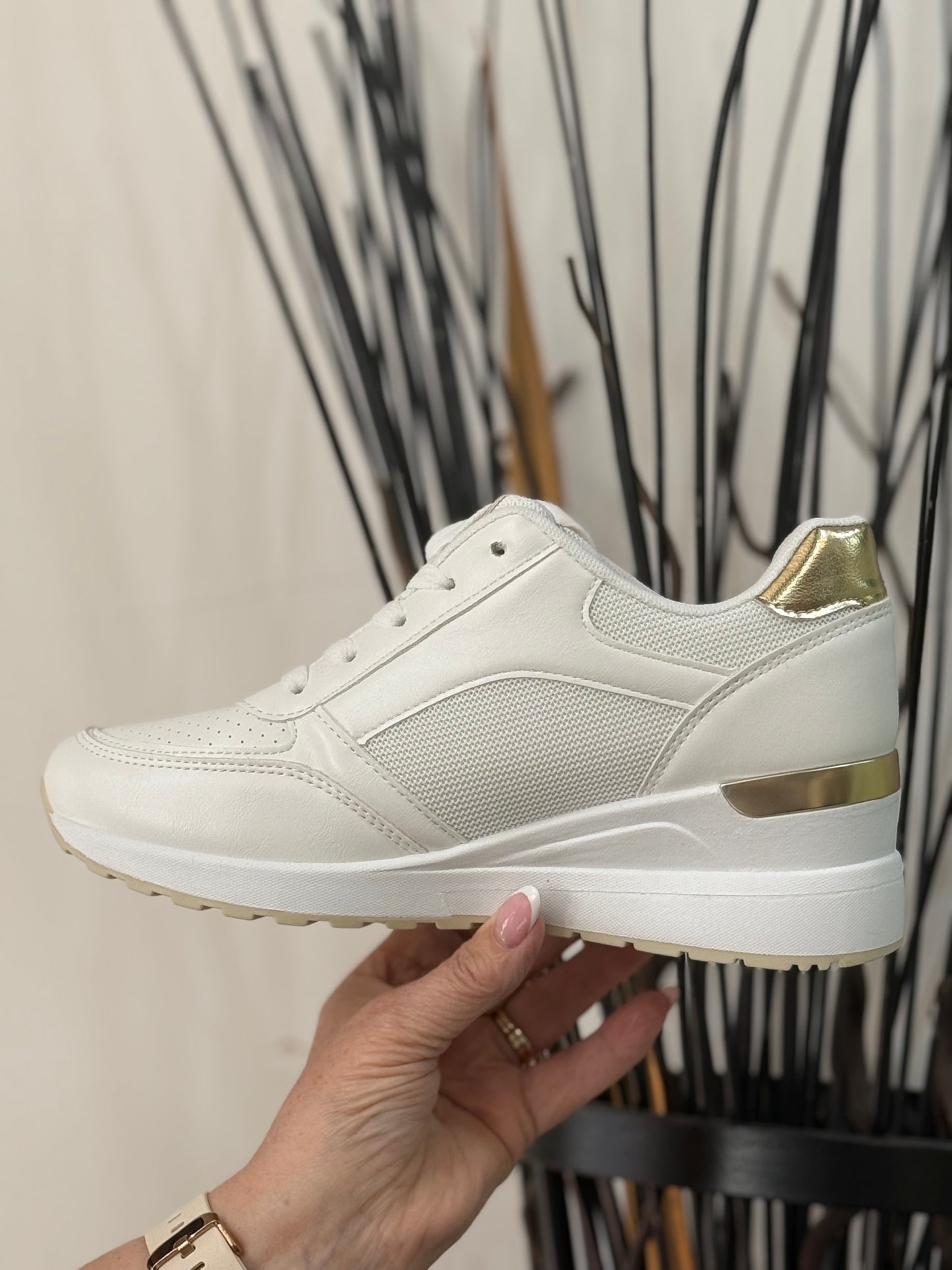 MARIS- WEDGE TRAINER -WHITE/GOLD