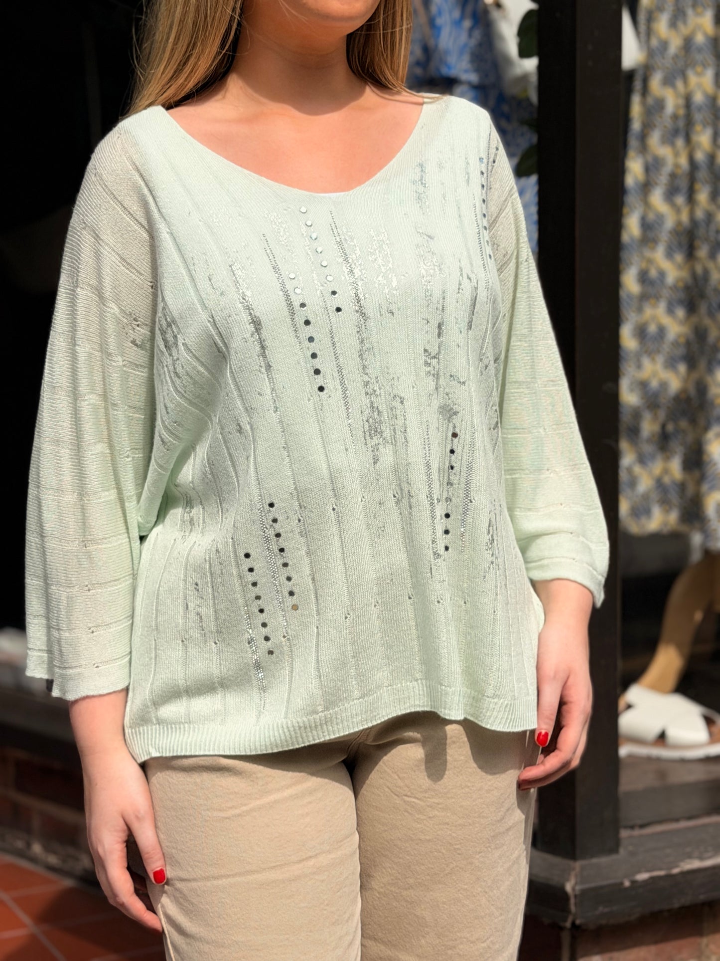 FRENCHIE-V SPARKLE L/WEIGHT KNIT TOP