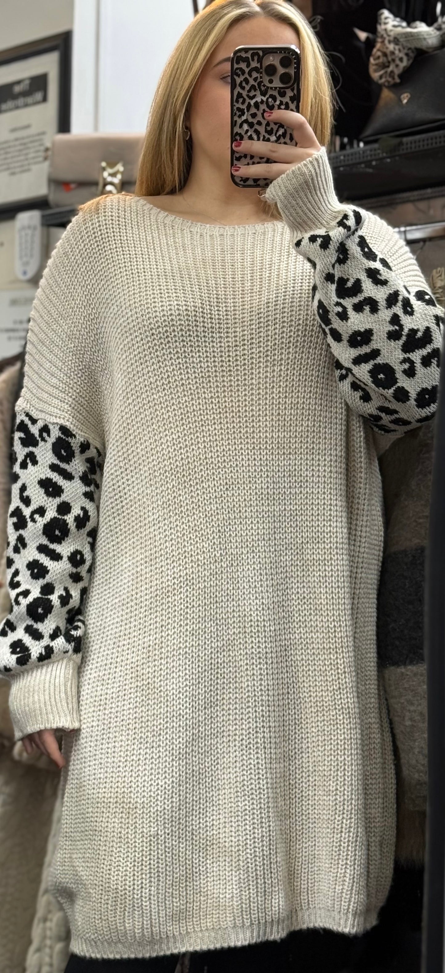ANNALISE -ANIMAL SLEEVE TUNIC JUMPER-CURVE - 50% OFF