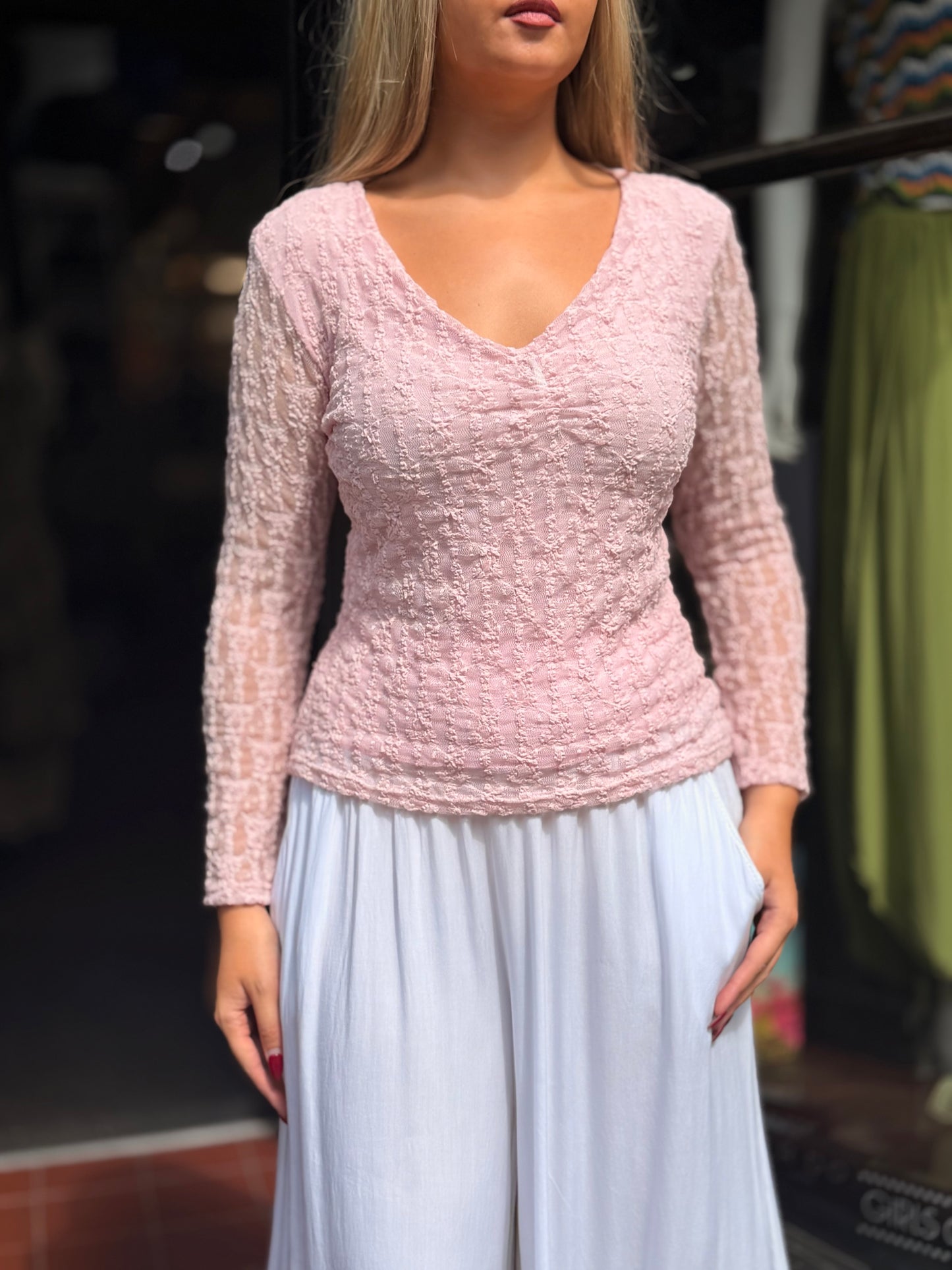 RIA-LACE MESH V/NECK