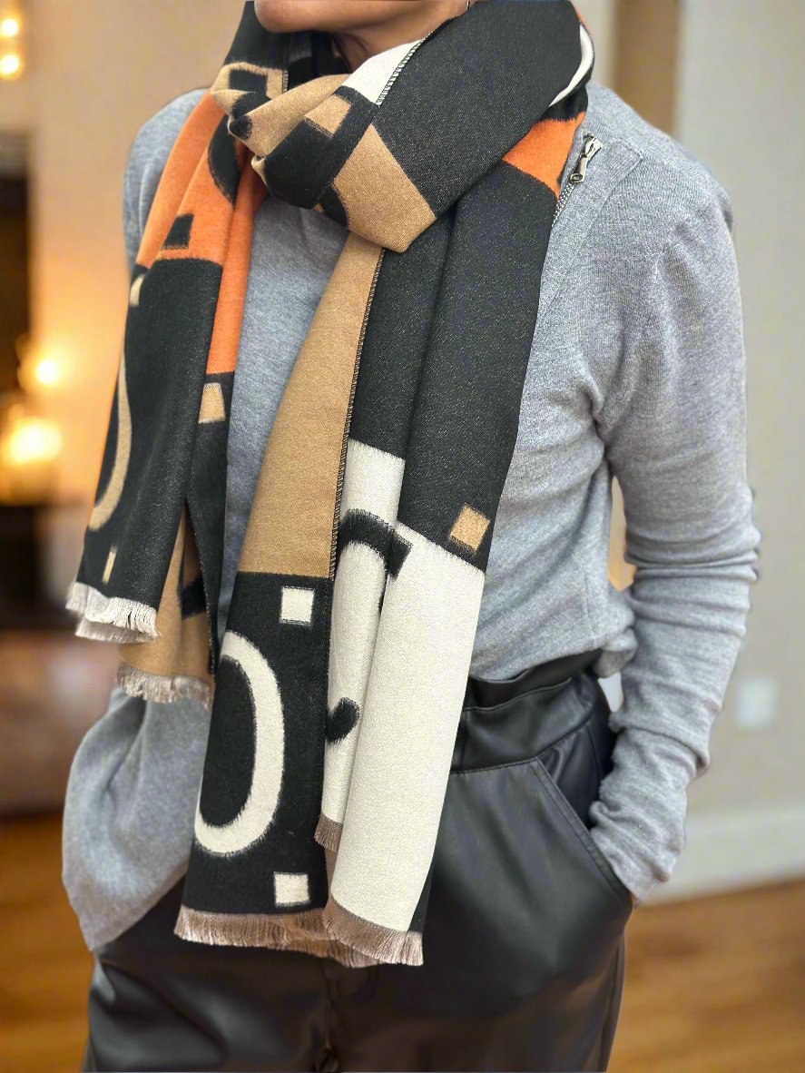REVERSIBLE D-INSPIRED SCARF