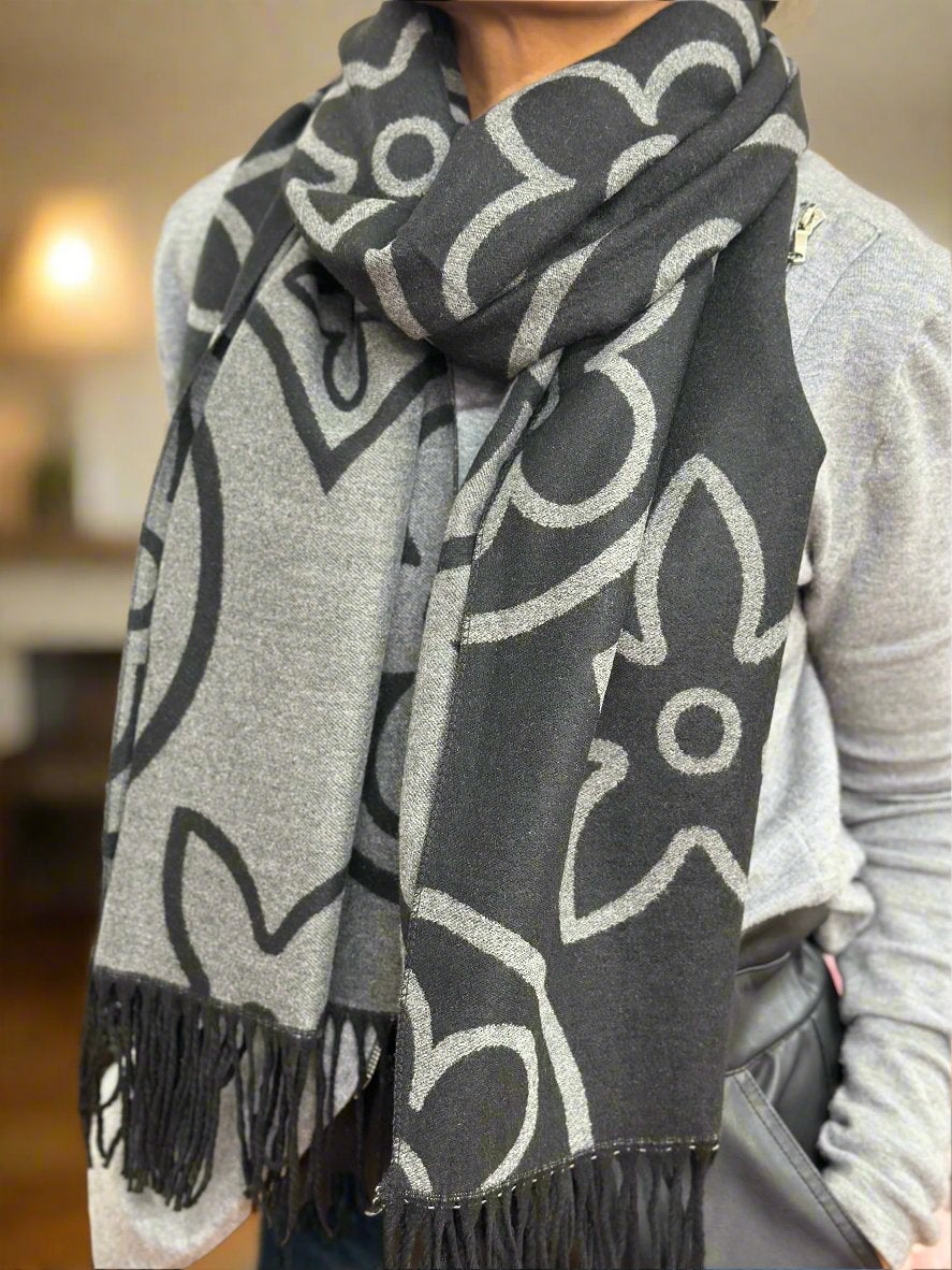 REVERSIBLE D-INSPIRED SCARF