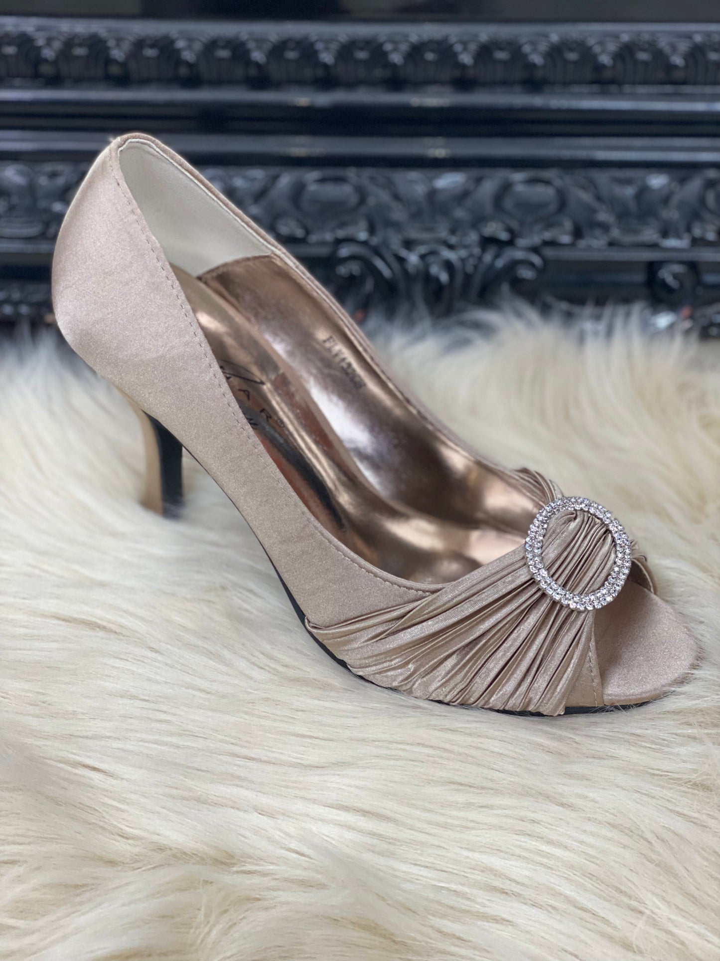 LUNAR ELEGANCE SIENNA- CHAMPAGNE