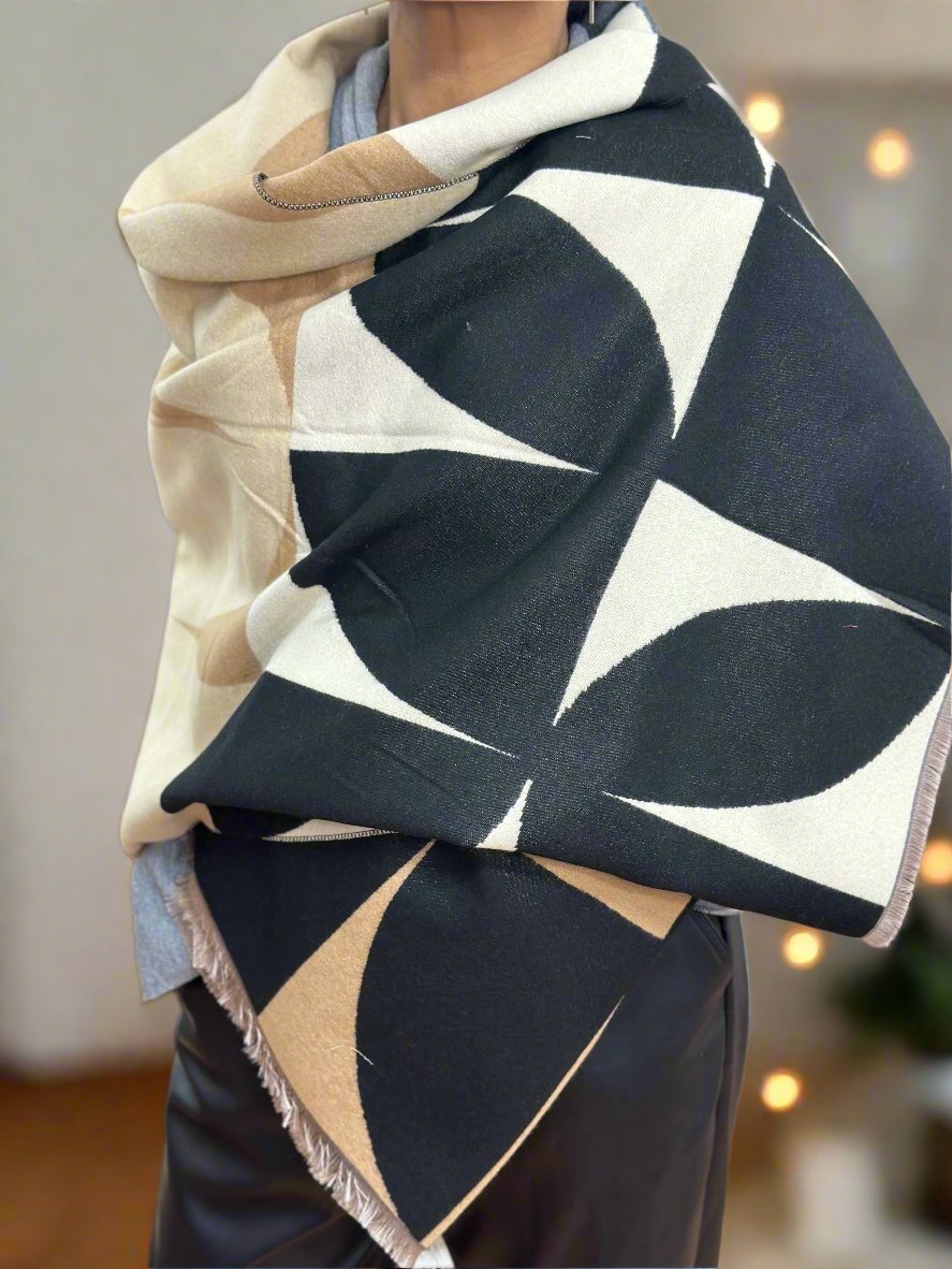 REVERSIBLE D-INSPIRED SCARF