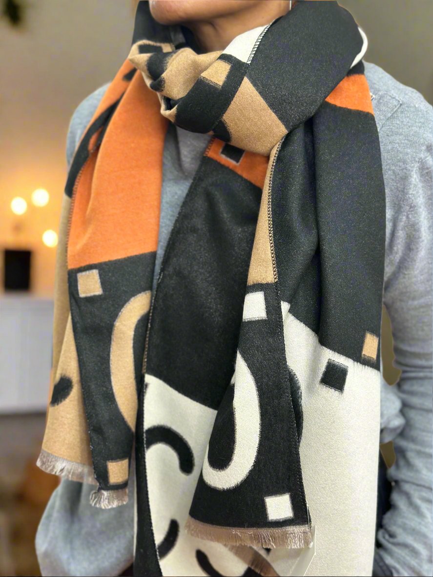 REVERSIBLE D-INSPIRED SCARF