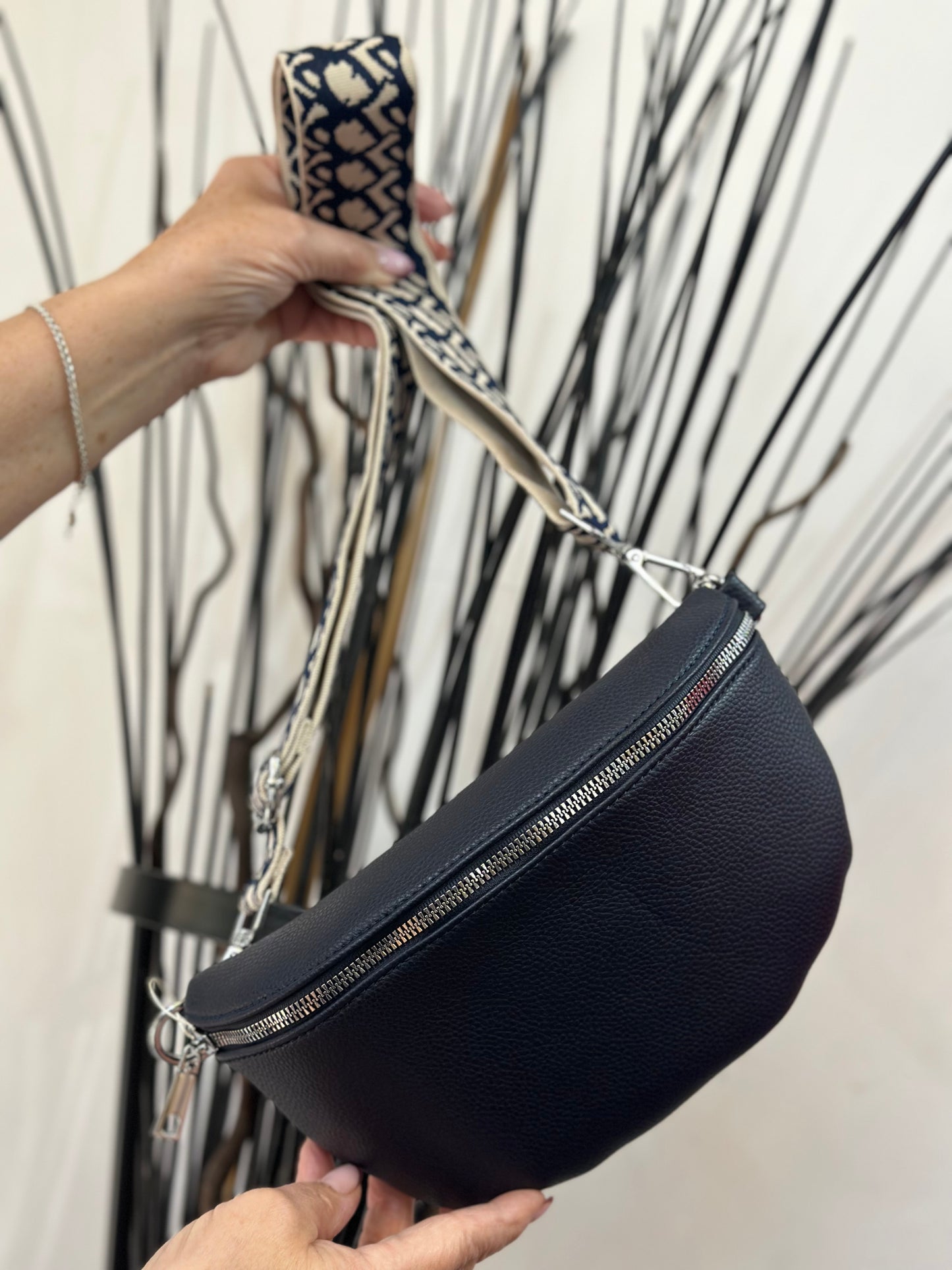 MARNI CROSSBODY BAG-