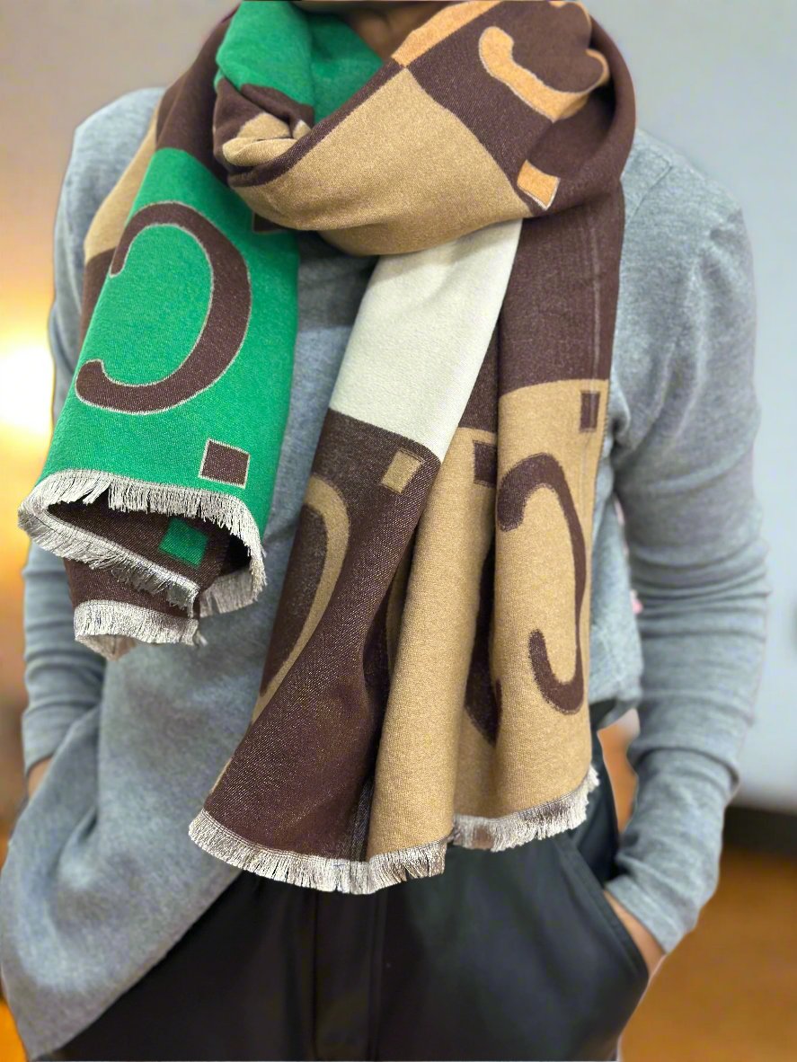 REVERSIBLE D-INSPIRED SCARF