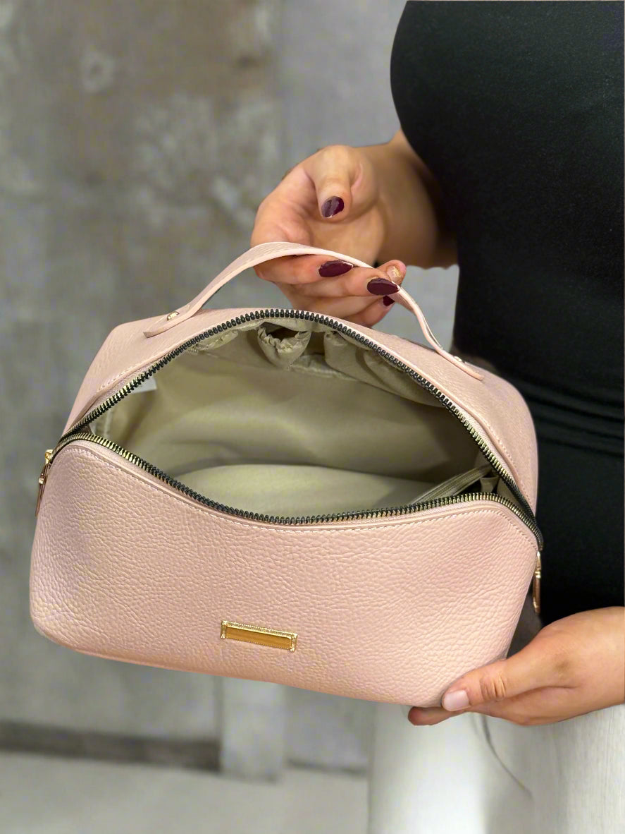 JETSETTER COLLECTION MAKEUP BAG