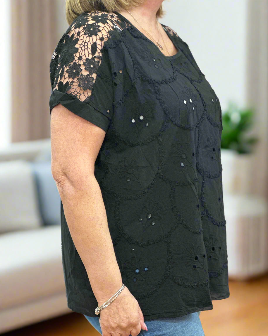 ROSE-CROCHET DETAIL TOP
