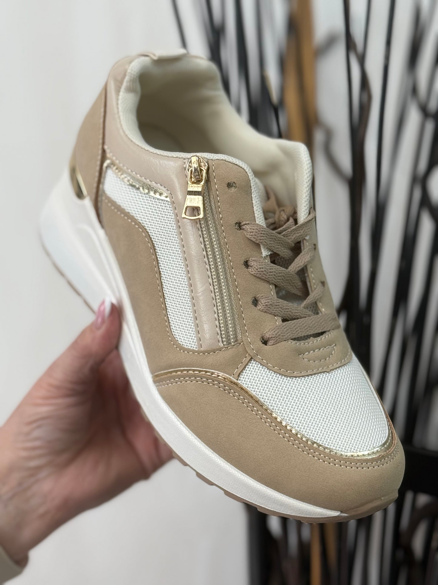 GRACIE- WEDGE TRAINER-CAMEL MIX
