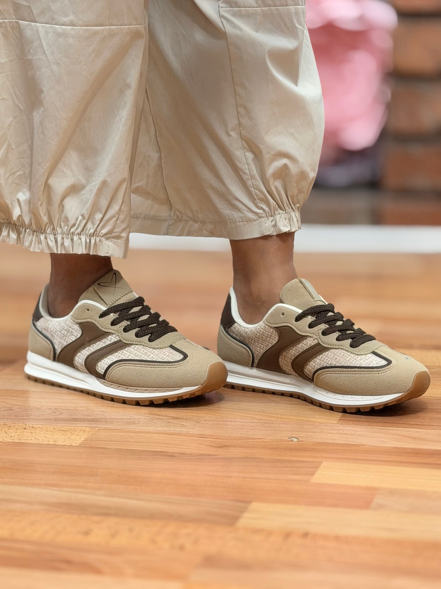 LUNAR-JAZ VELOUR MIX TRAINER-BEIGE