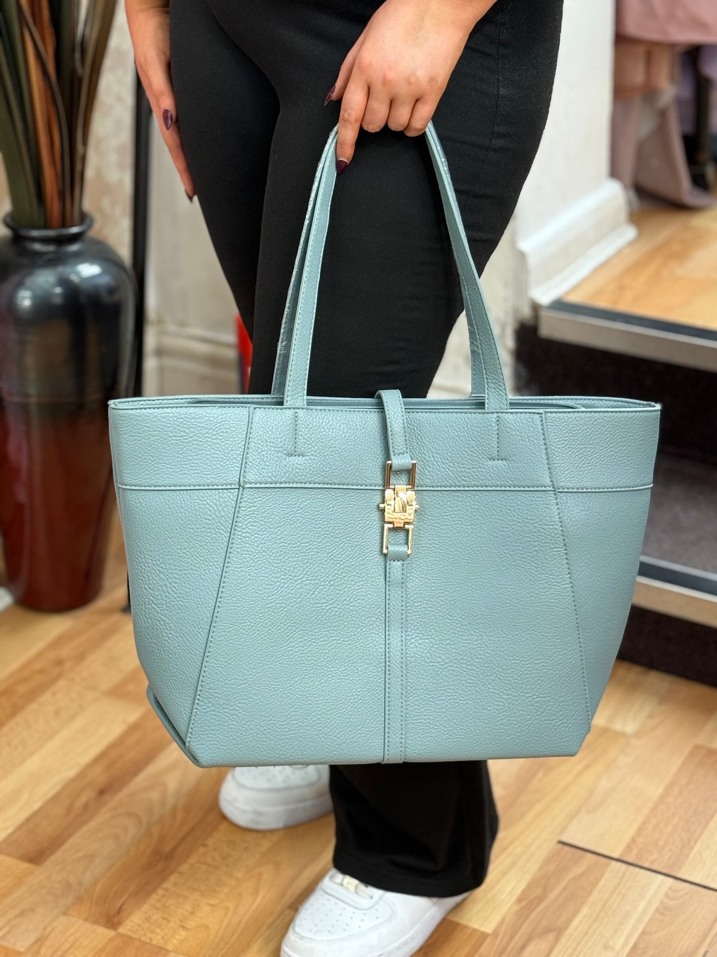 JETSETTER COLLECTION ZIPUP TOTE BAG