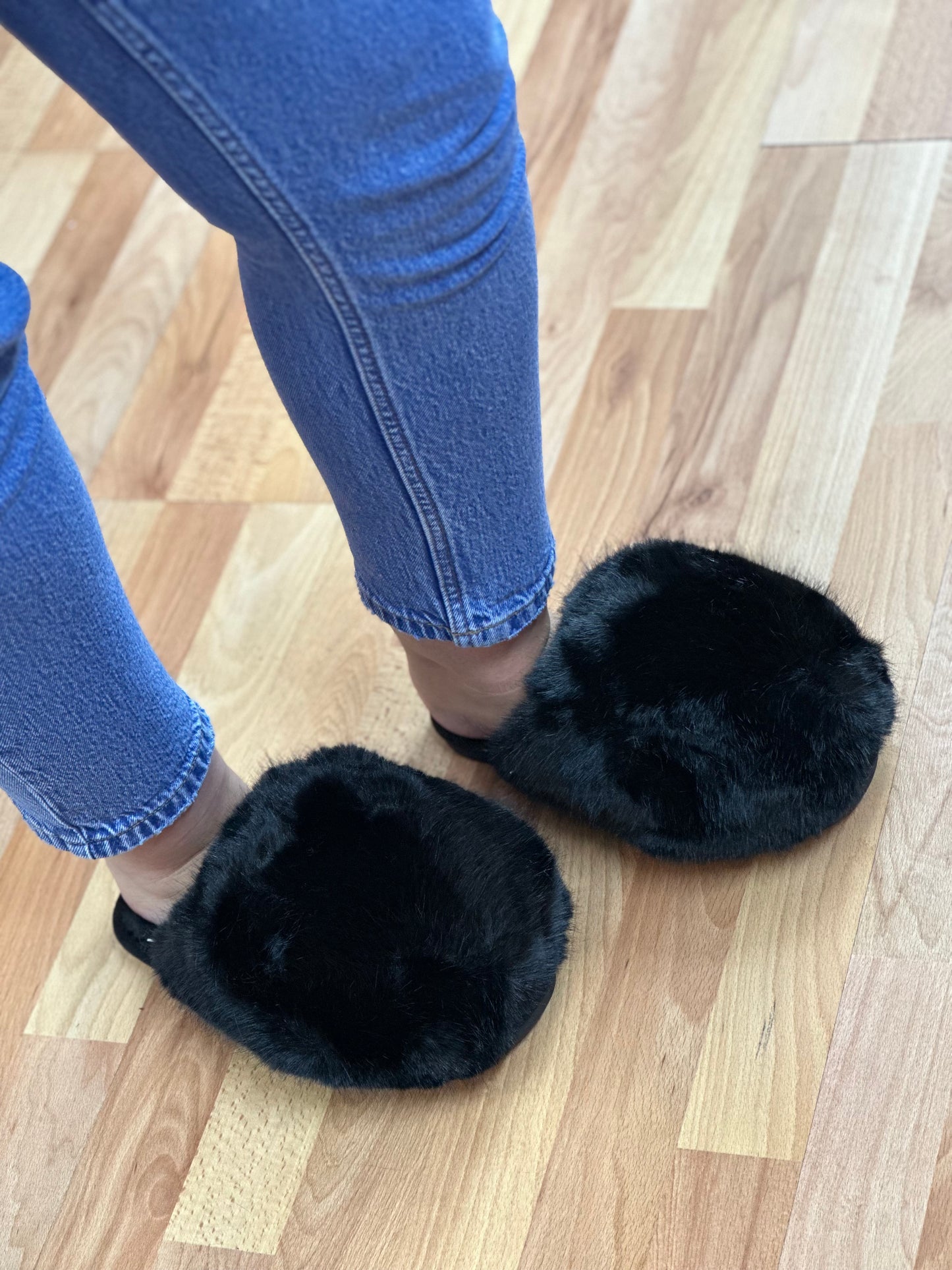 FLUFFY -F/FUR MULE SLIPPER -