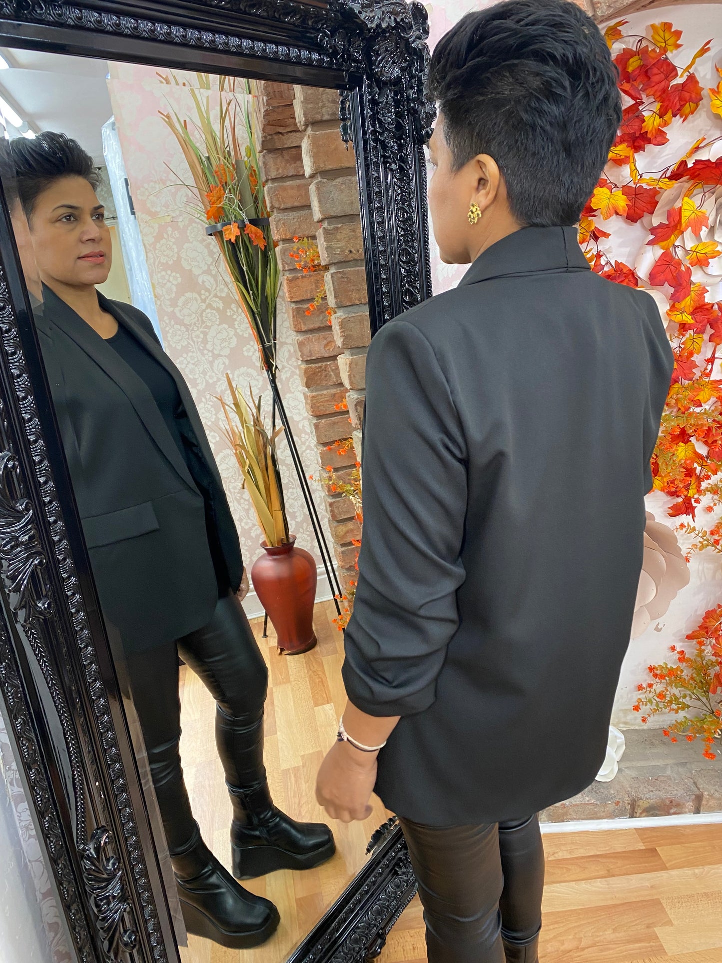 MIMI RUCHED SLEEVED BLAZER- BLACK- -