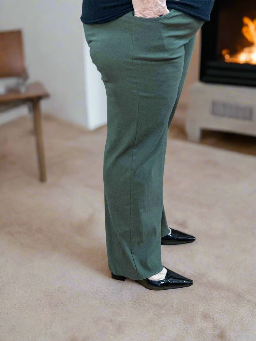AUBREY WIDE LEG MAGIC TROUSER -