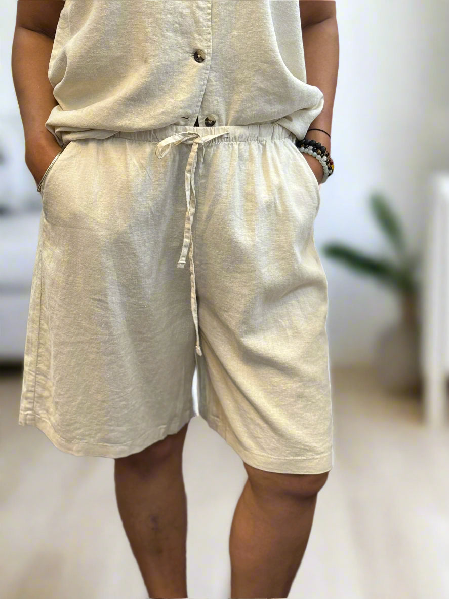 BYOUNG-FALAKKA LINEN SHORTS -